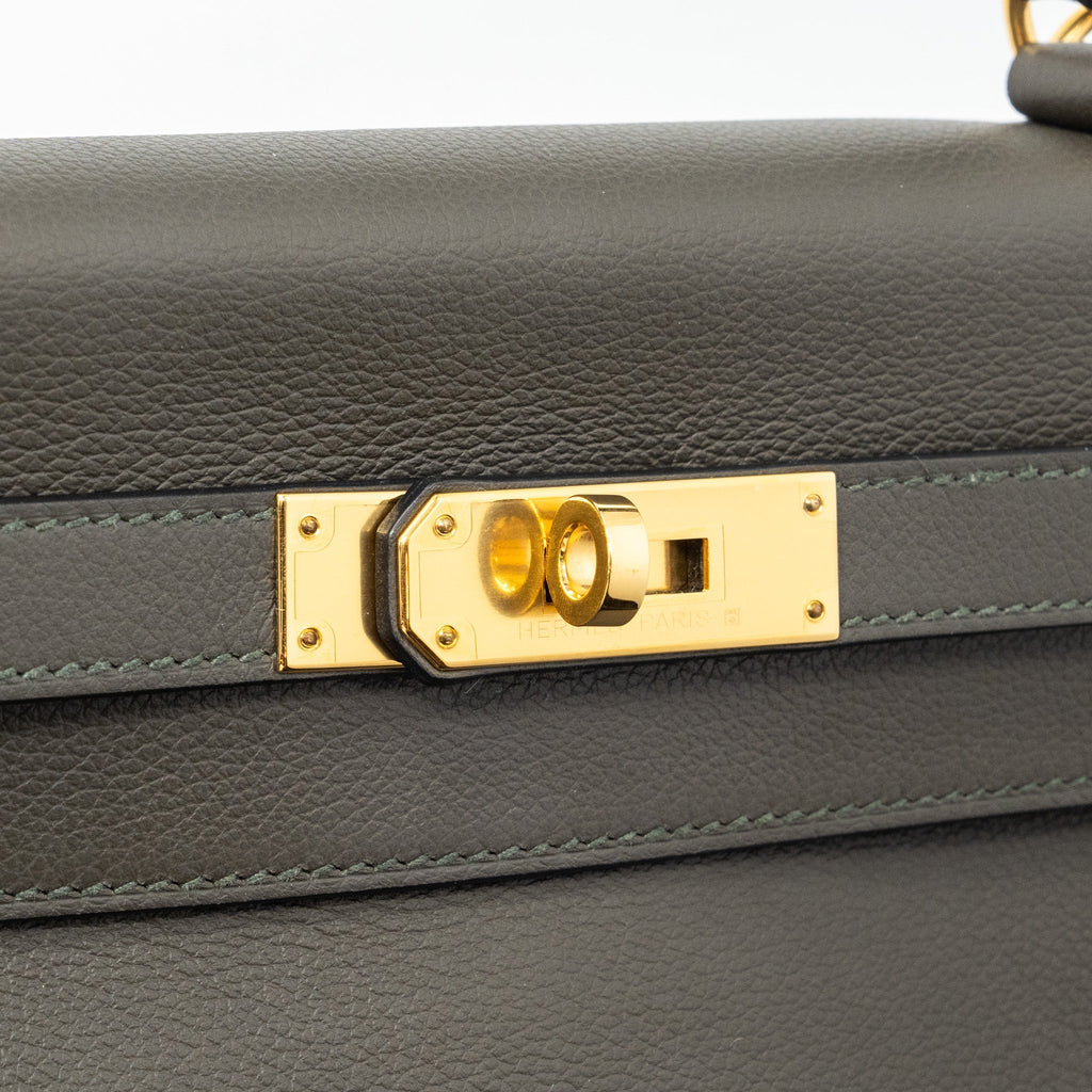HERMES KELLY 28 EVERCOLOR VERT DE GRIS GHW