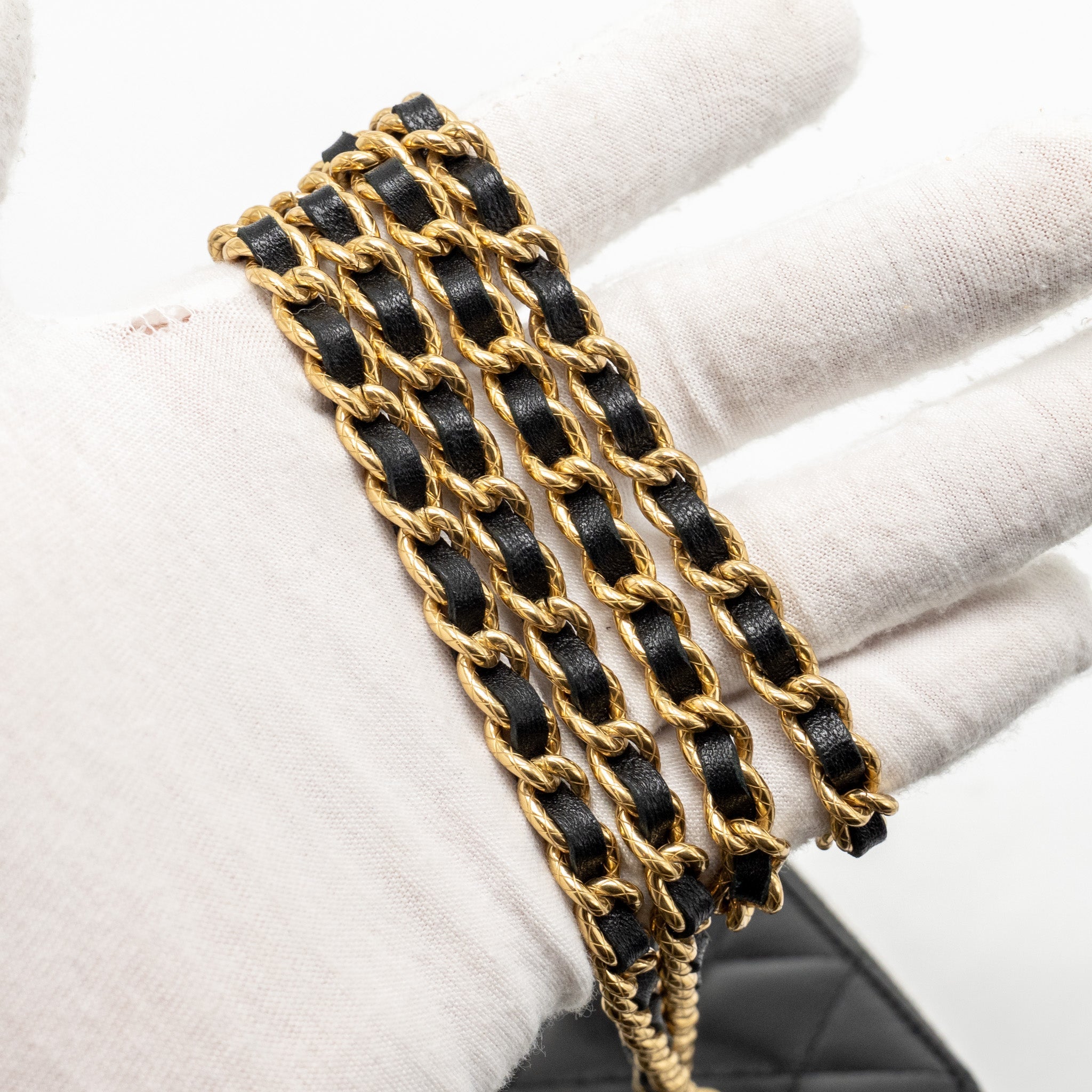 CHANEL LONG VANITY WITH CHAIN DETAIL CC LOGO LAMBSKIN BLACK GHW(MICROCHIP)