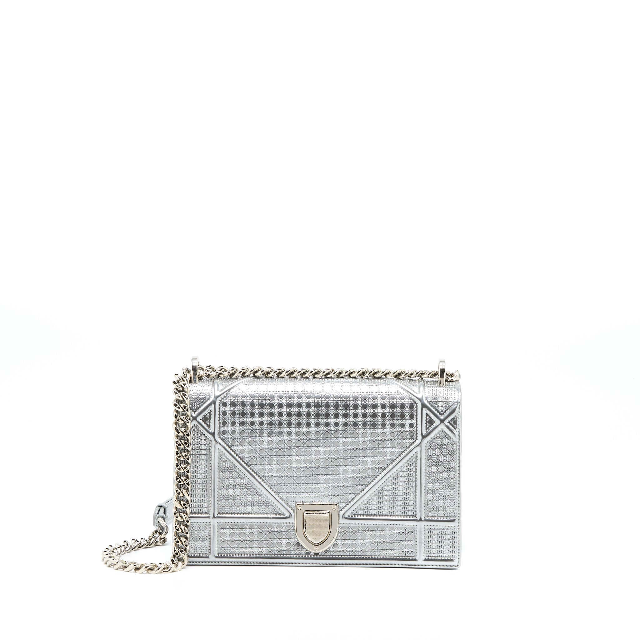 DIOR MEDIUM DIORMA BAG IN METALLIC SILVER SHW