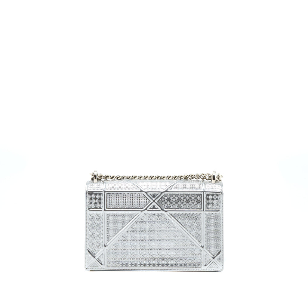DIOR MEDIUM DIORMA BAG IN METALLIC SILVER SHW