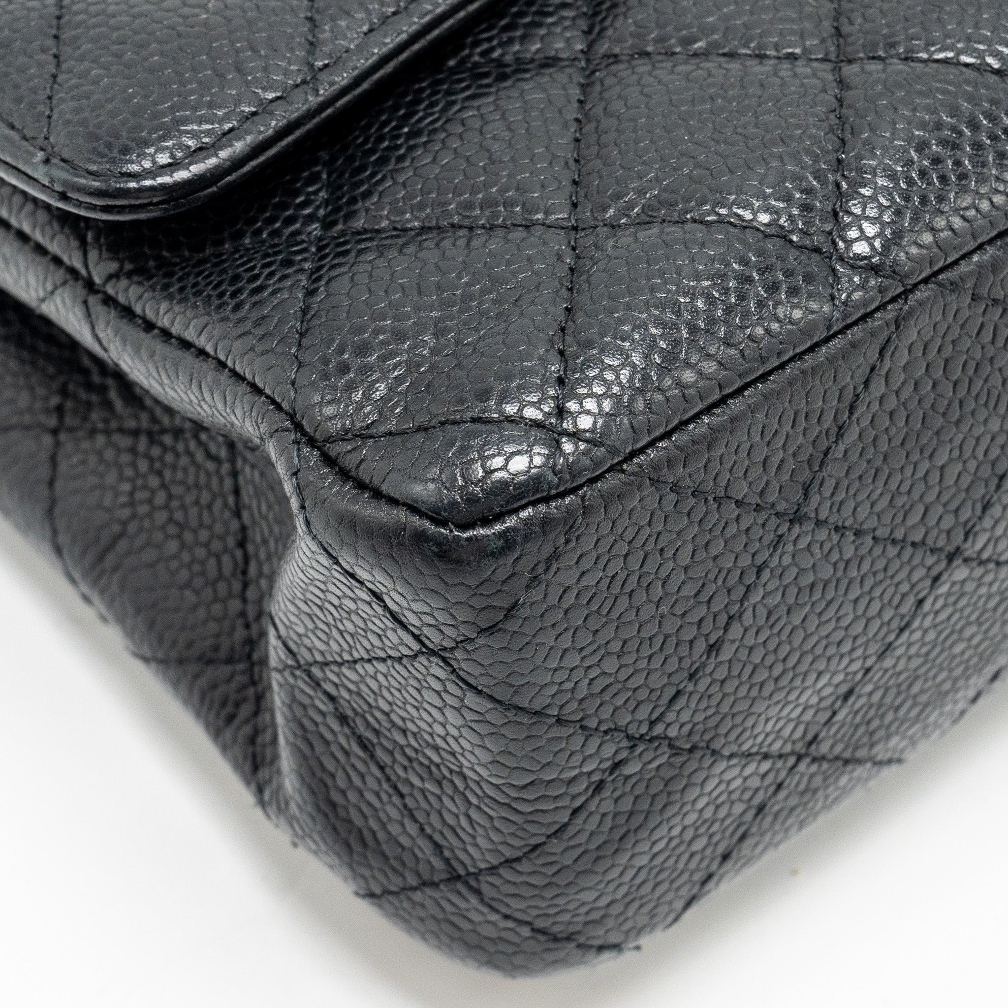 CHANEL MEDIUM CLASSIC DOUBLE FLAP BAG CAVIAR BLACK GHW