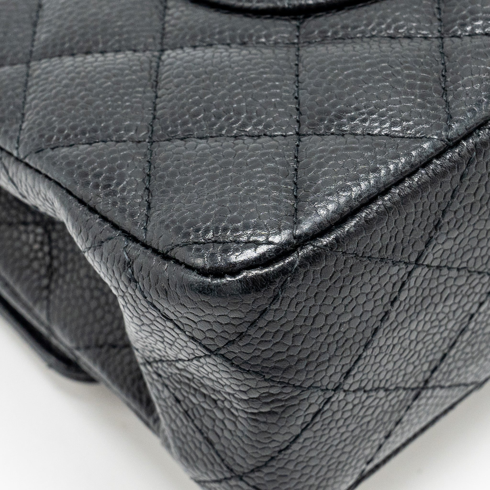 CHANEL MEDIUM CLASSIC DOUBLE FLAP BAG CAVIAR BLACK GHW