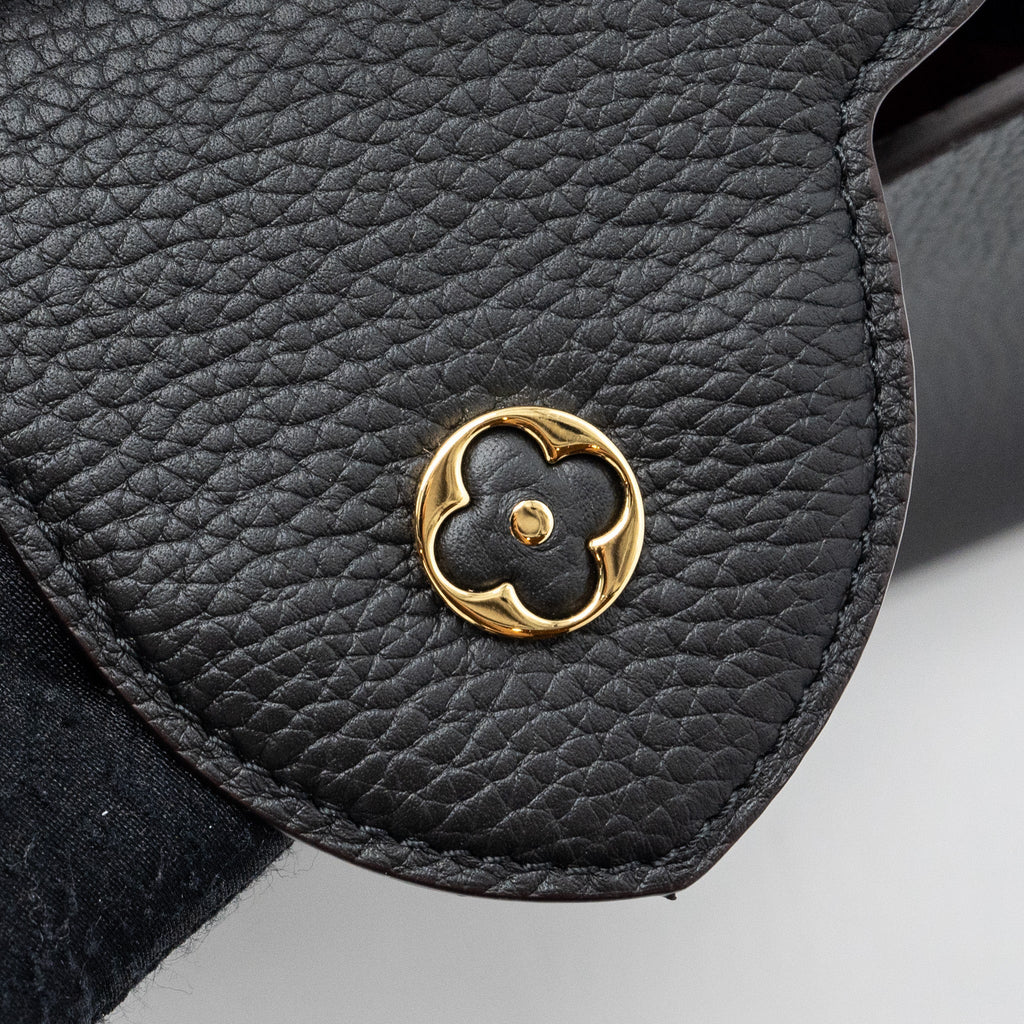 LOUIS VUITTON CAPUCINES BB TAURILLON BLACK GHW(NEW VERSION)