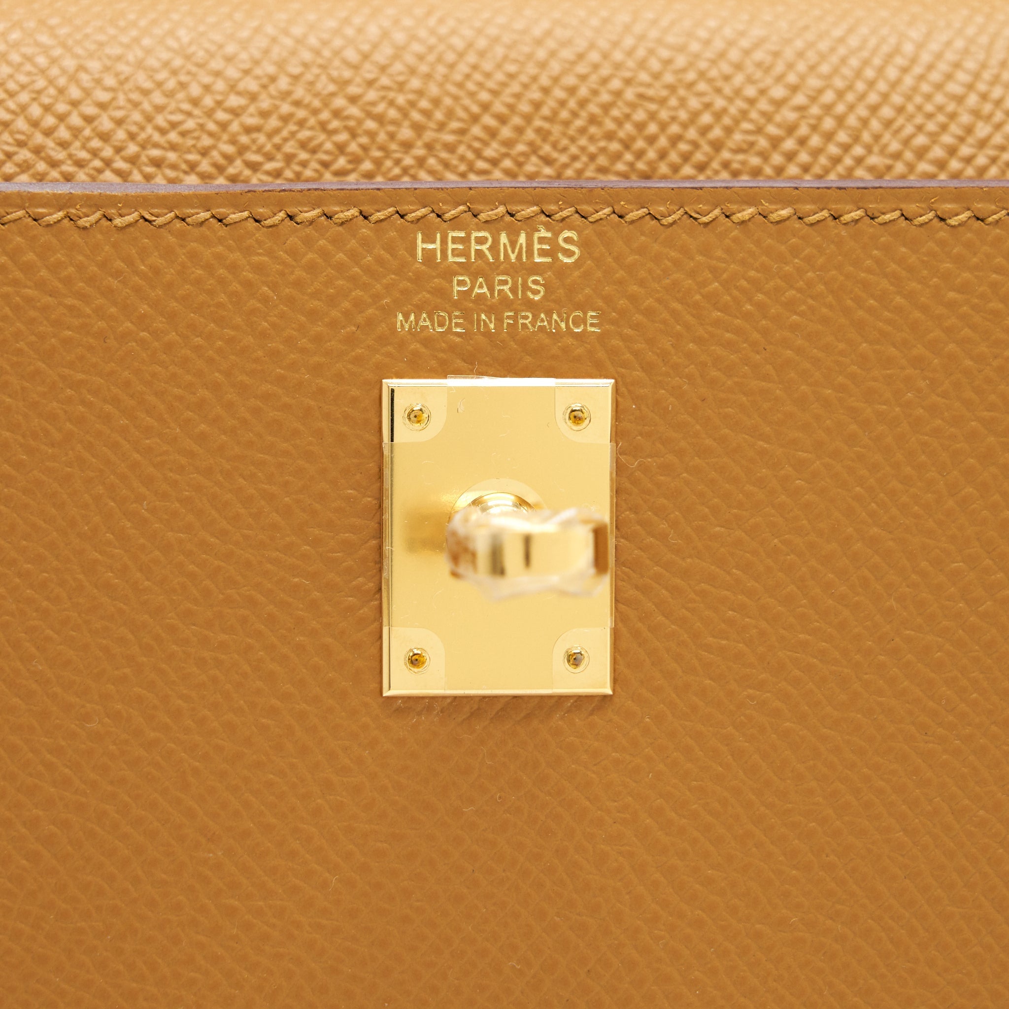HERMES KELLY 25 SELLIER EPSOM LEATHER SESAME GHW
