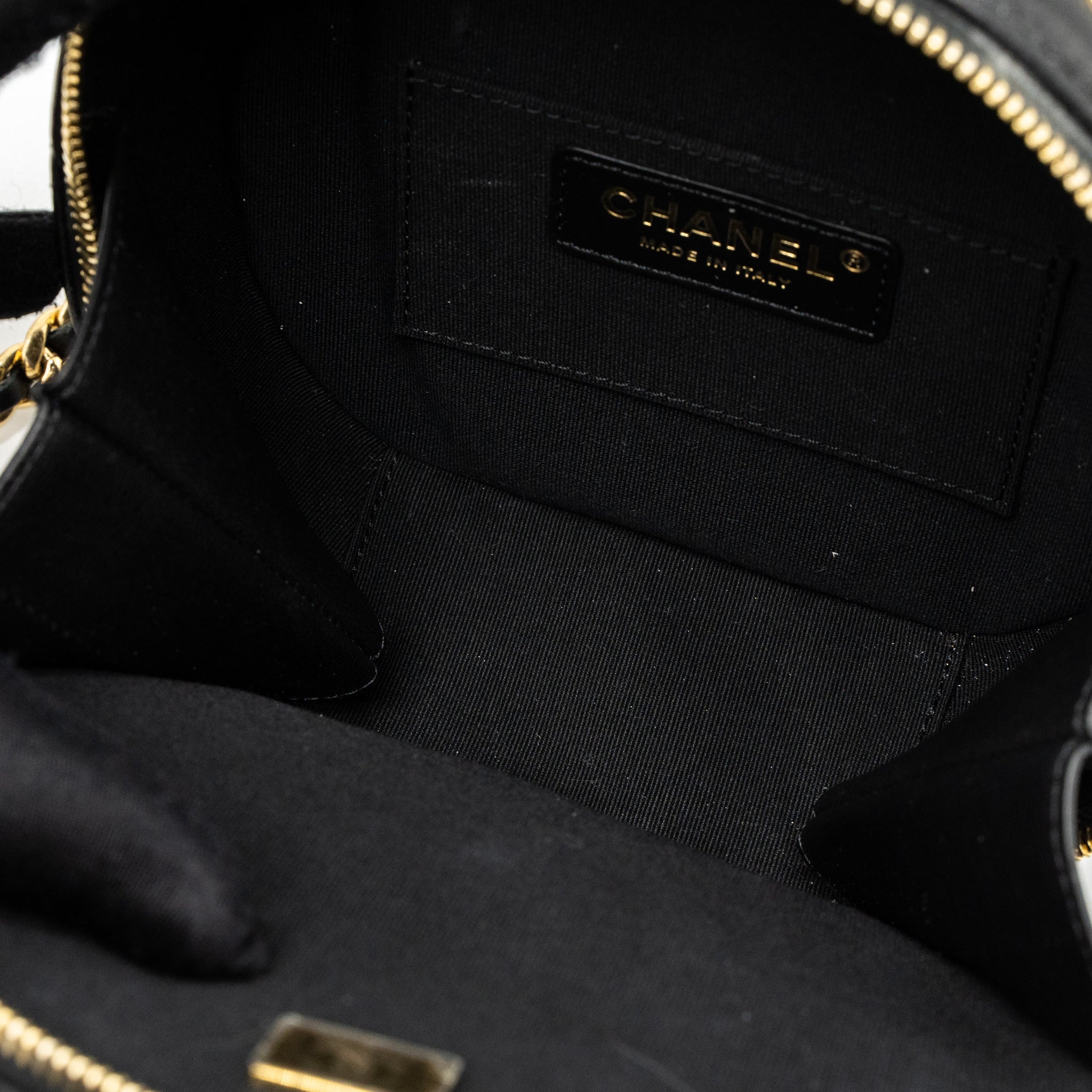 CHANEL ROUND VANITY WITH ROUND HANDLE CROSSBODY BAG LAMBSKIN BLACK GHW (MICROCHIP)