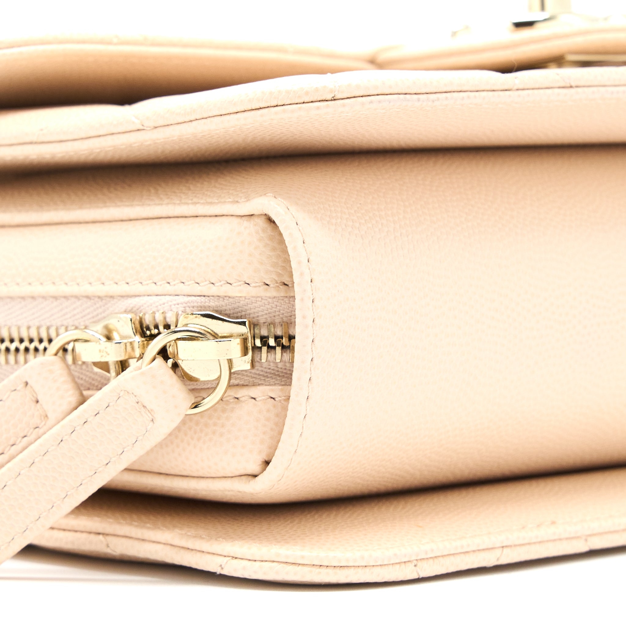 CHANEL 21K CROSSBODY BAG CAVIAR LIGHT BEIGE LGHW (MICROCHIP)
