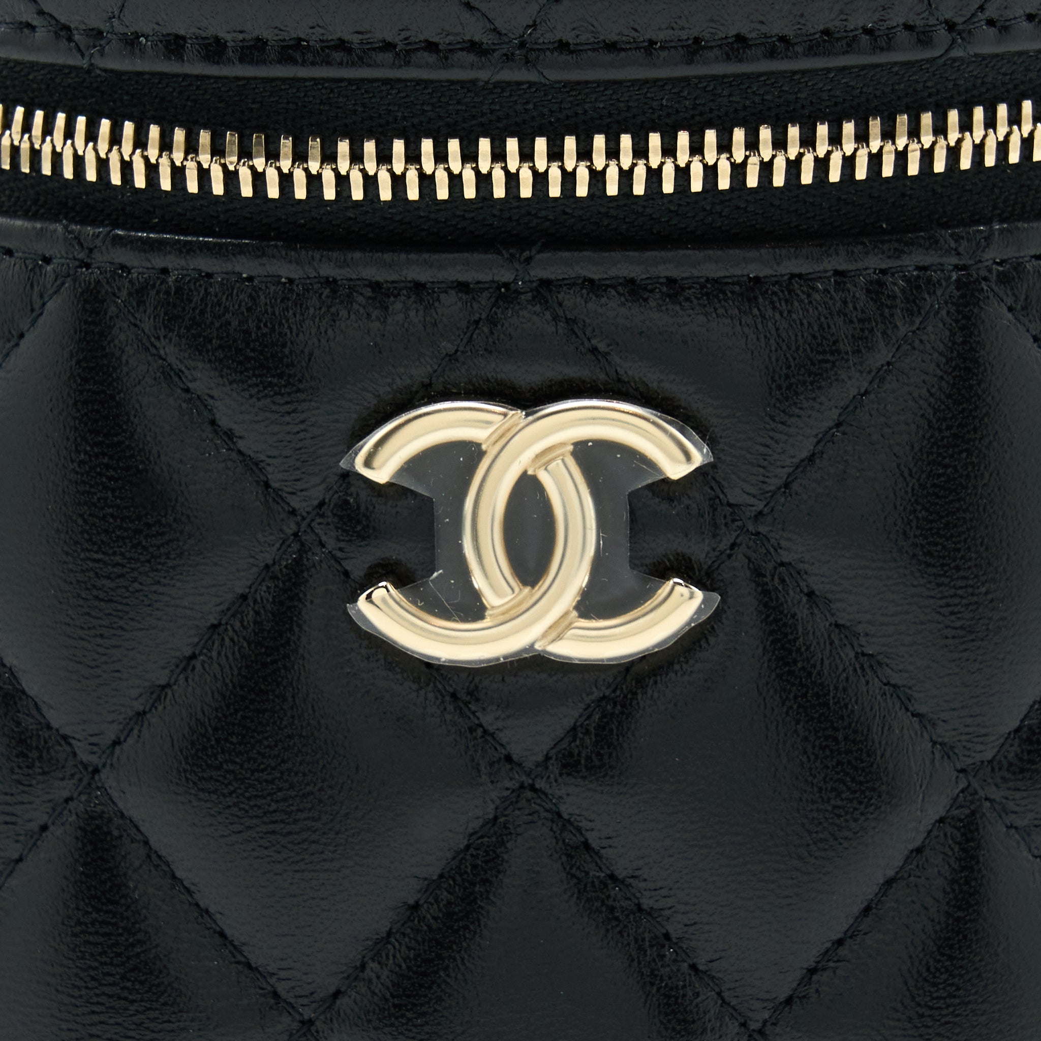 CHANEL 22S TOP HANDLE VANITY LAMBSKIN BLACK LGHW