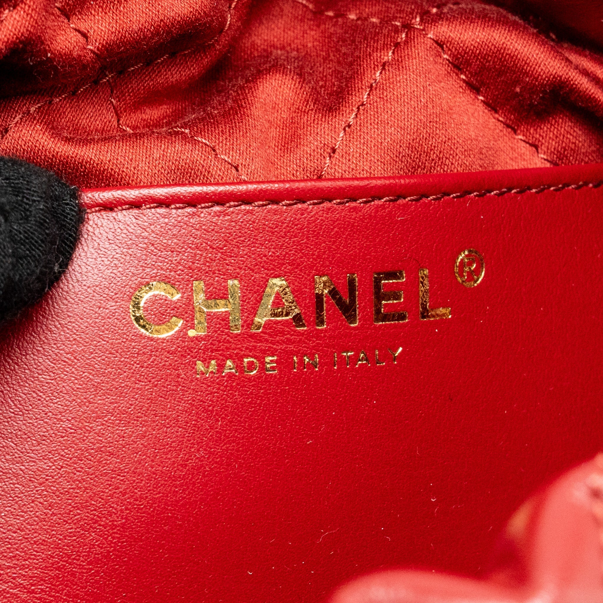 CHANEL MINI 22 BAG SHINY CALFSKIN RED GHW (MICROCHIP)