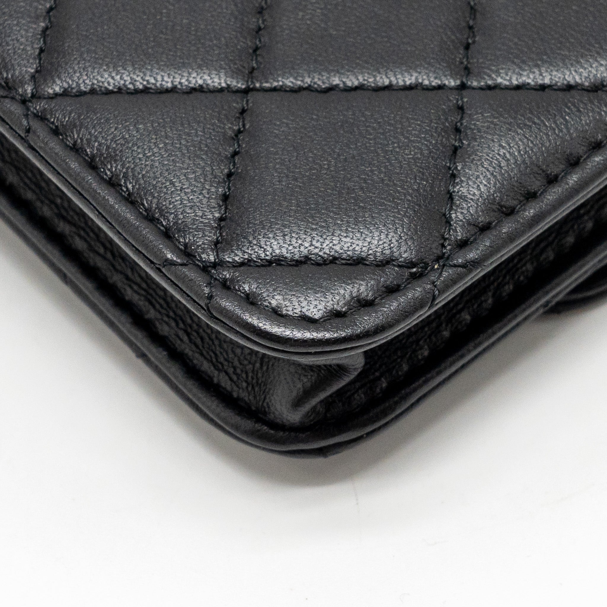 CHANEL ZIRCONIUM FLAP CLUTCH/CARD HOLDER WITH CHAIN LAMBSKIN BLACK GHW
