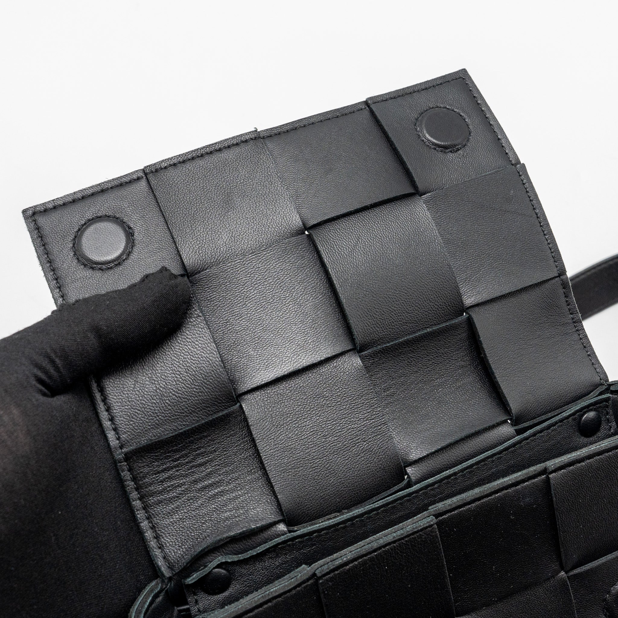 BOTTEGA VENETA CASSETTE BELT BAG LAMBSKIN BLACK GHW