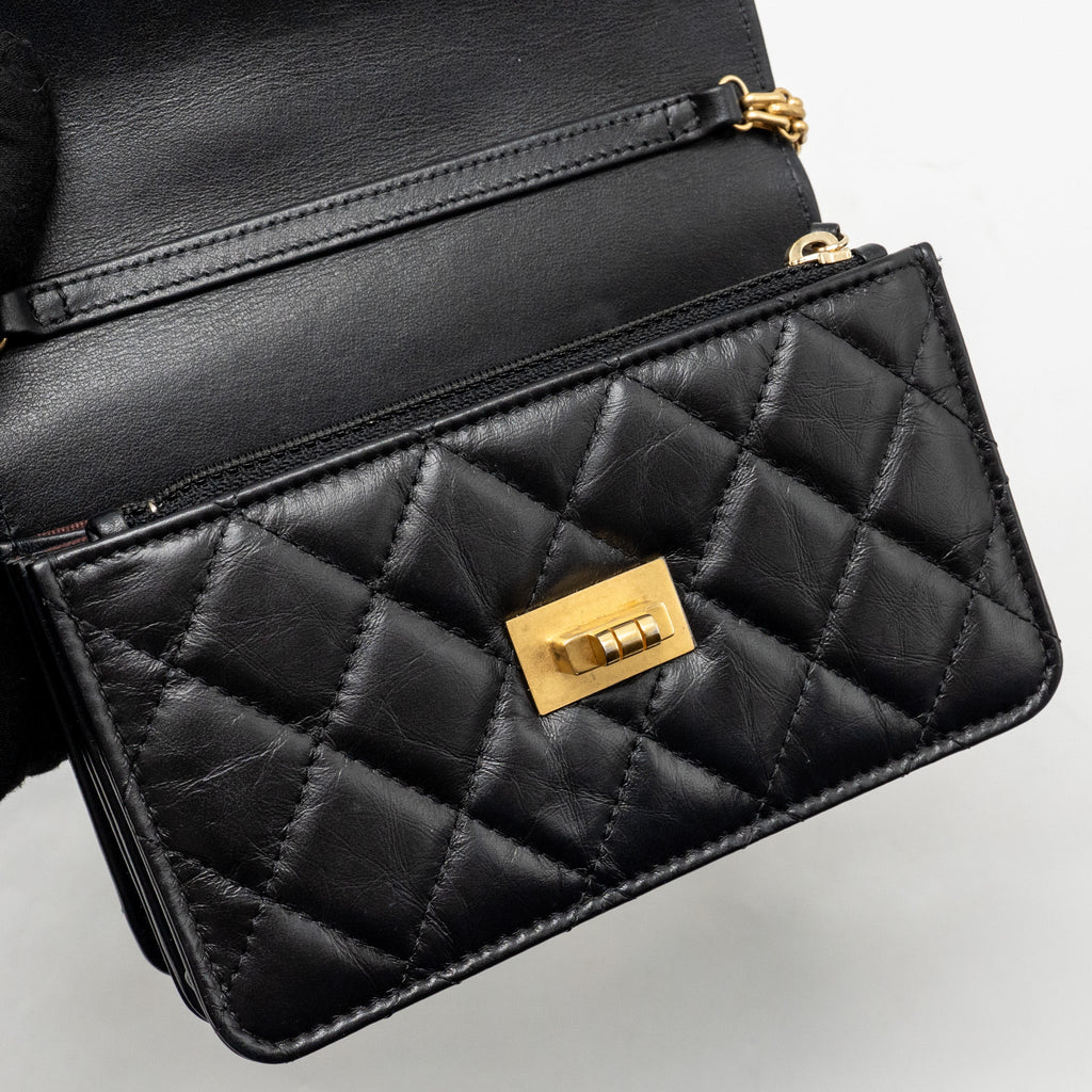 CHANEL MINI 2.55 REISSUE WALLET ON CHAIN AGED CALFSKIN BLACK GHW(MICROCHIP)