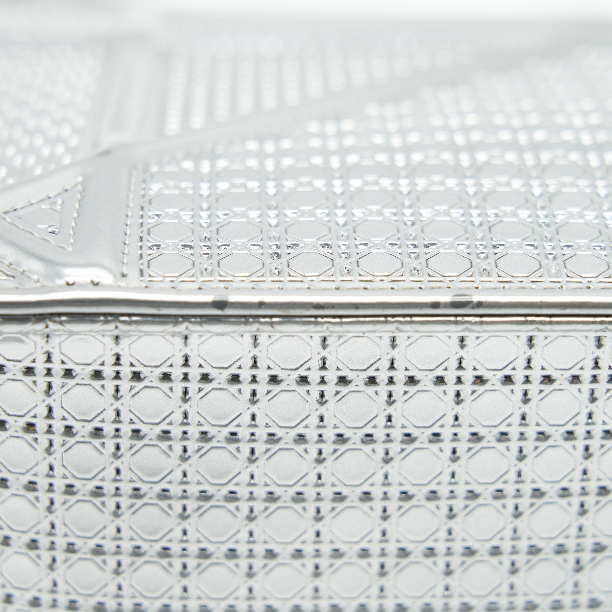 DIOR MEDIUM DIORMA METALLIC SILVER WITH SHW