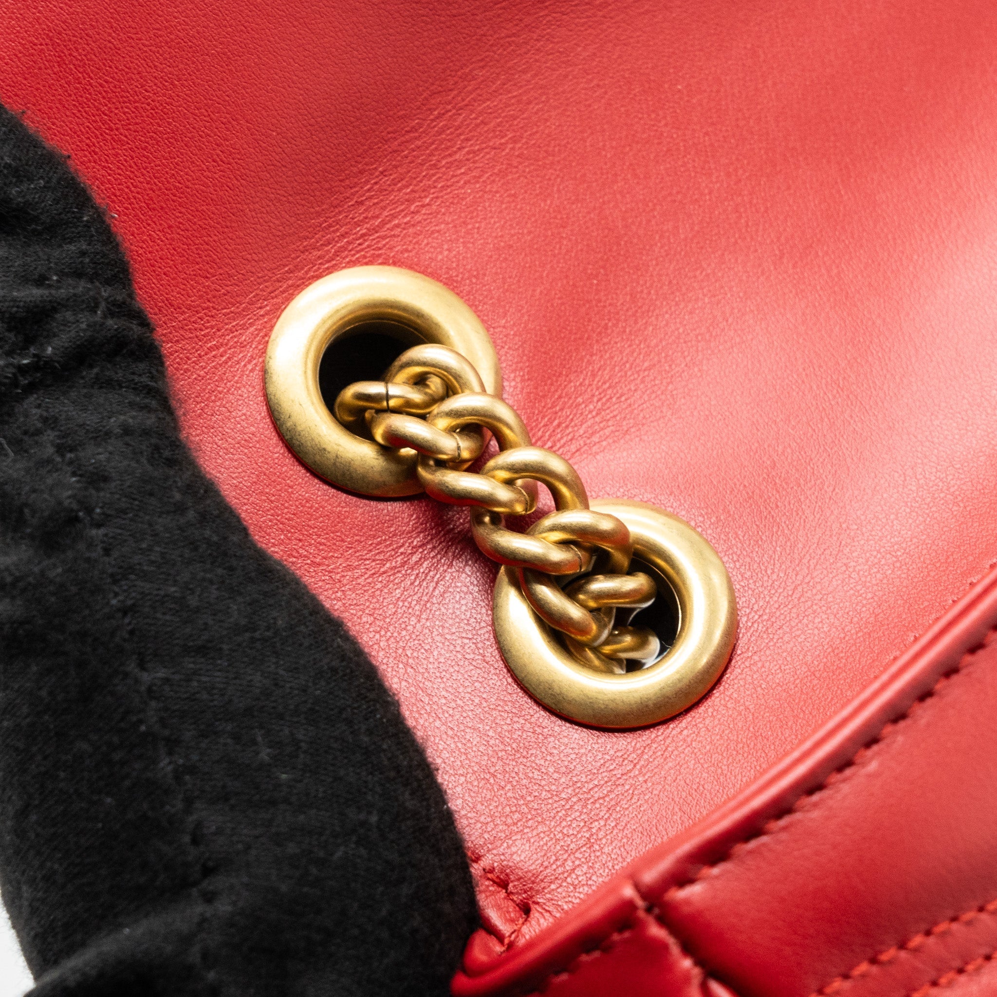 GUCCI SMALL GG MARMONT SHOULDER BAG CALFSKIN RED GHW