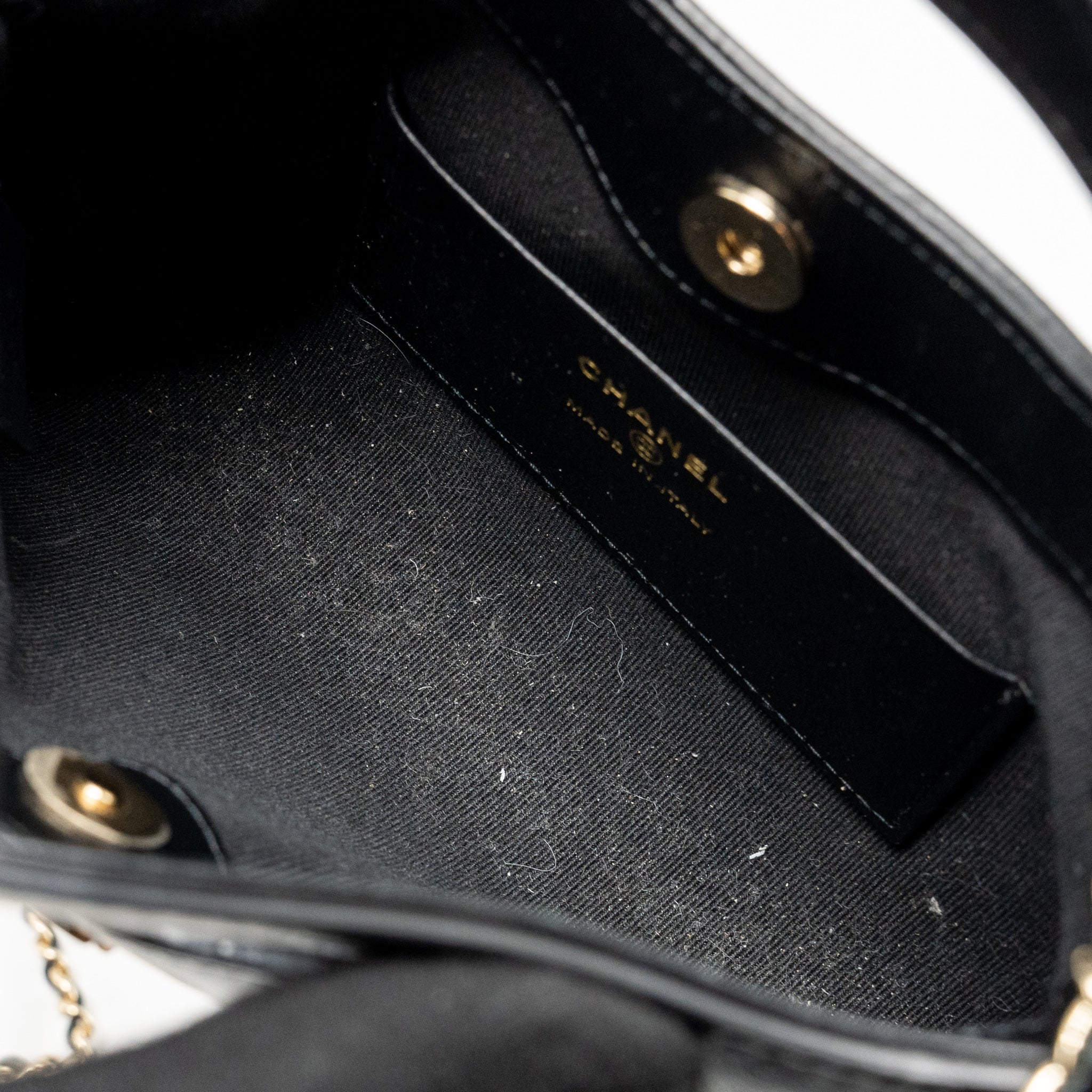 CHANEL 24C MINI 31 CLUTCH WITH CHAIN SHINY CALFSKIN BLACK LGHW (MICROCHIP)