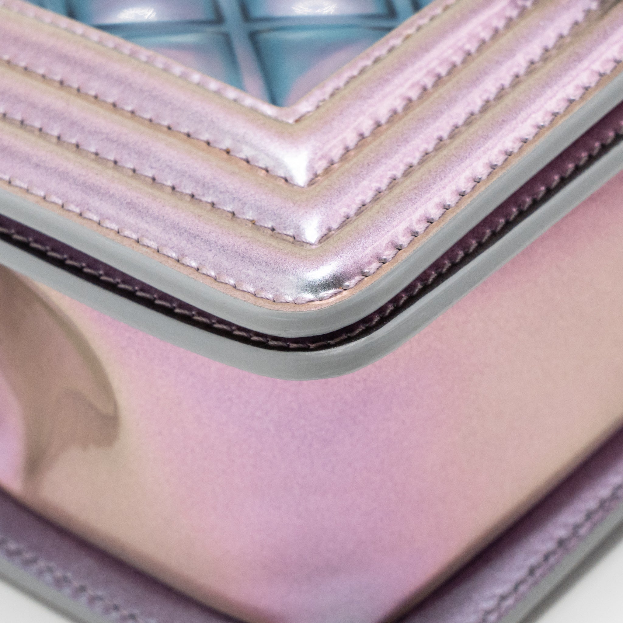 CHANEL SMALL BOY BAG LIMITED EDITION PATENT LEATHER IRIDESCENT LIGHT PURPLE SHW