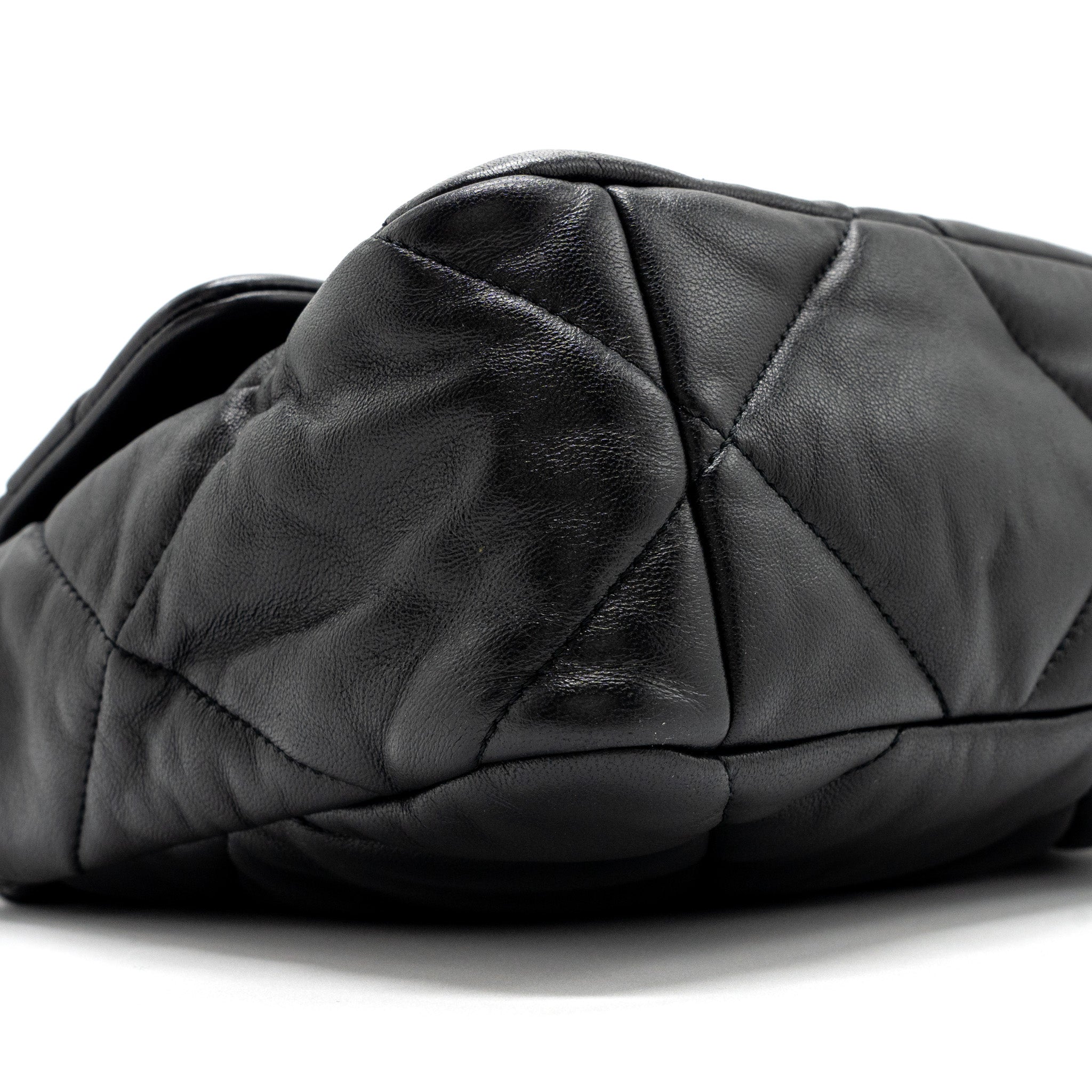 CHANEL MEDIUM 19 BAG LAMBSKIN BLACK MULTICOLOUR HARDWARE(MICROCHIP)