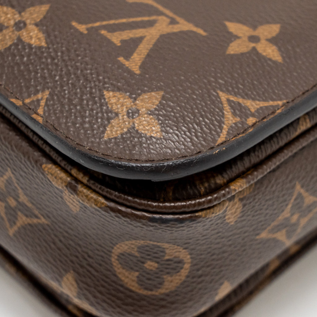 LOUIS VUITTON POCHETTE METIS MONOGRAM CANVAS GHW
