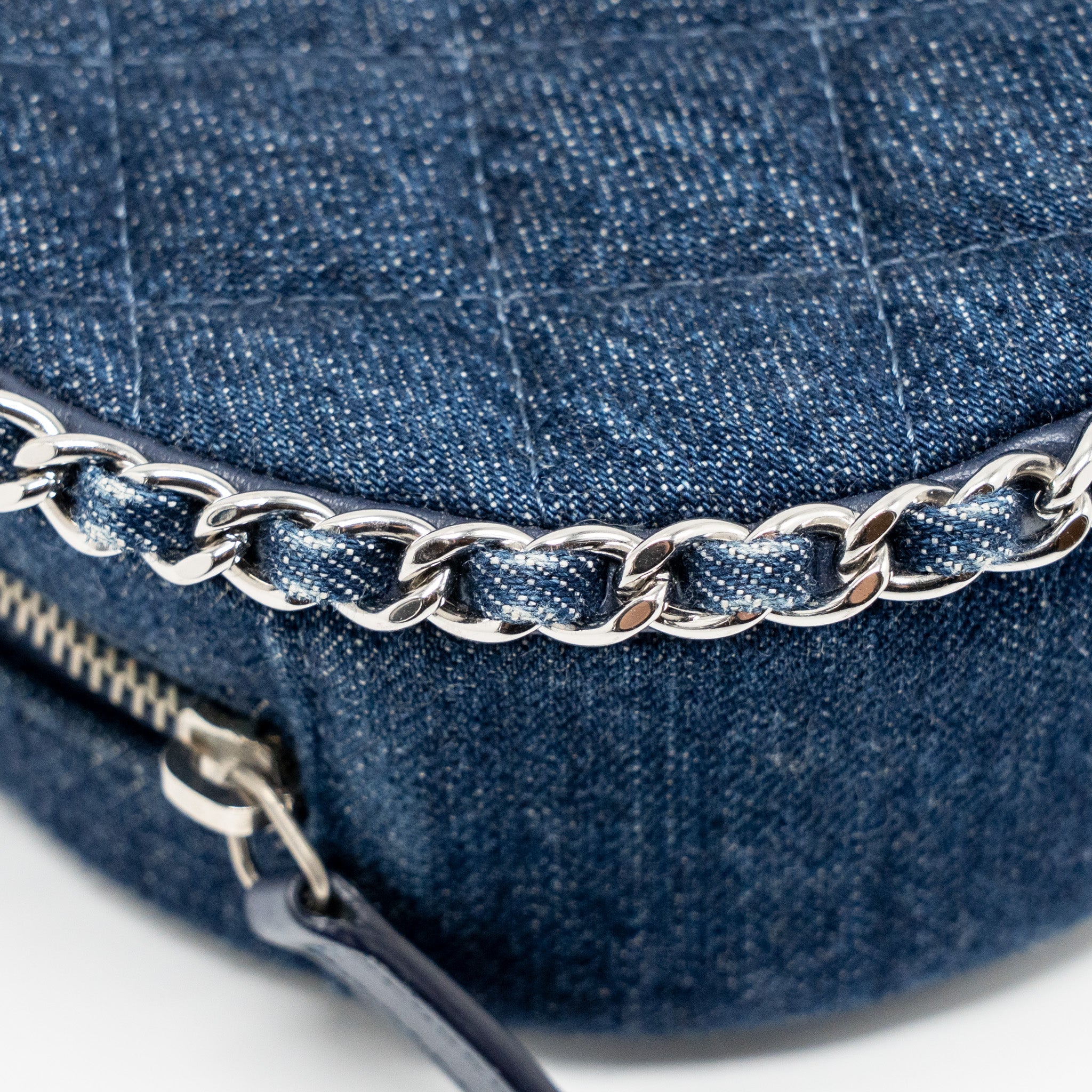CHANEL CC QUILTED ROUND CLUTCH WITH CHAIN DENIM DARK BLUE SHW