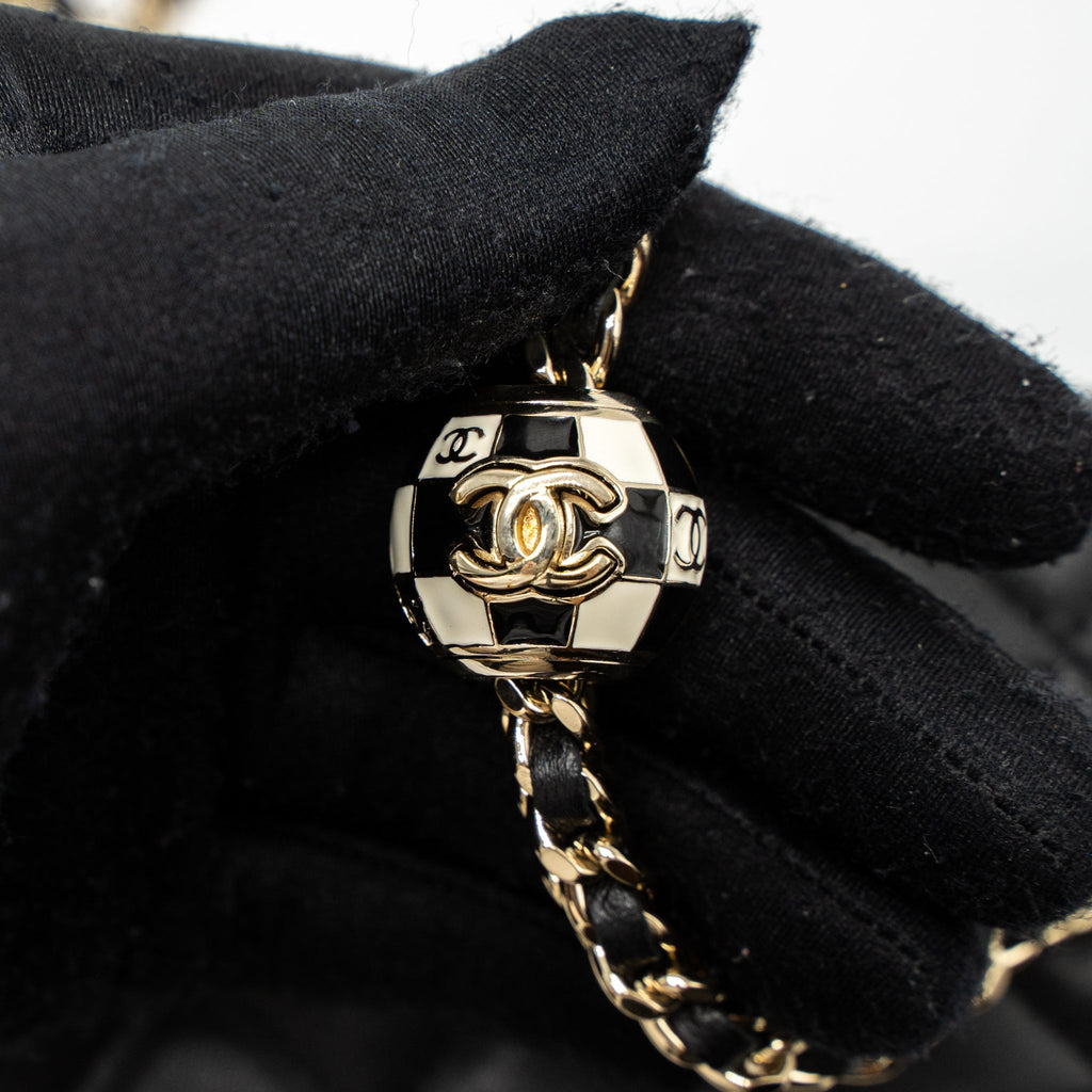 CHANEL 23C PEARL CRUSH LONG VANITY WITH CHAIN LAMBSKIN BLACK LGHW (MICROCHIP)