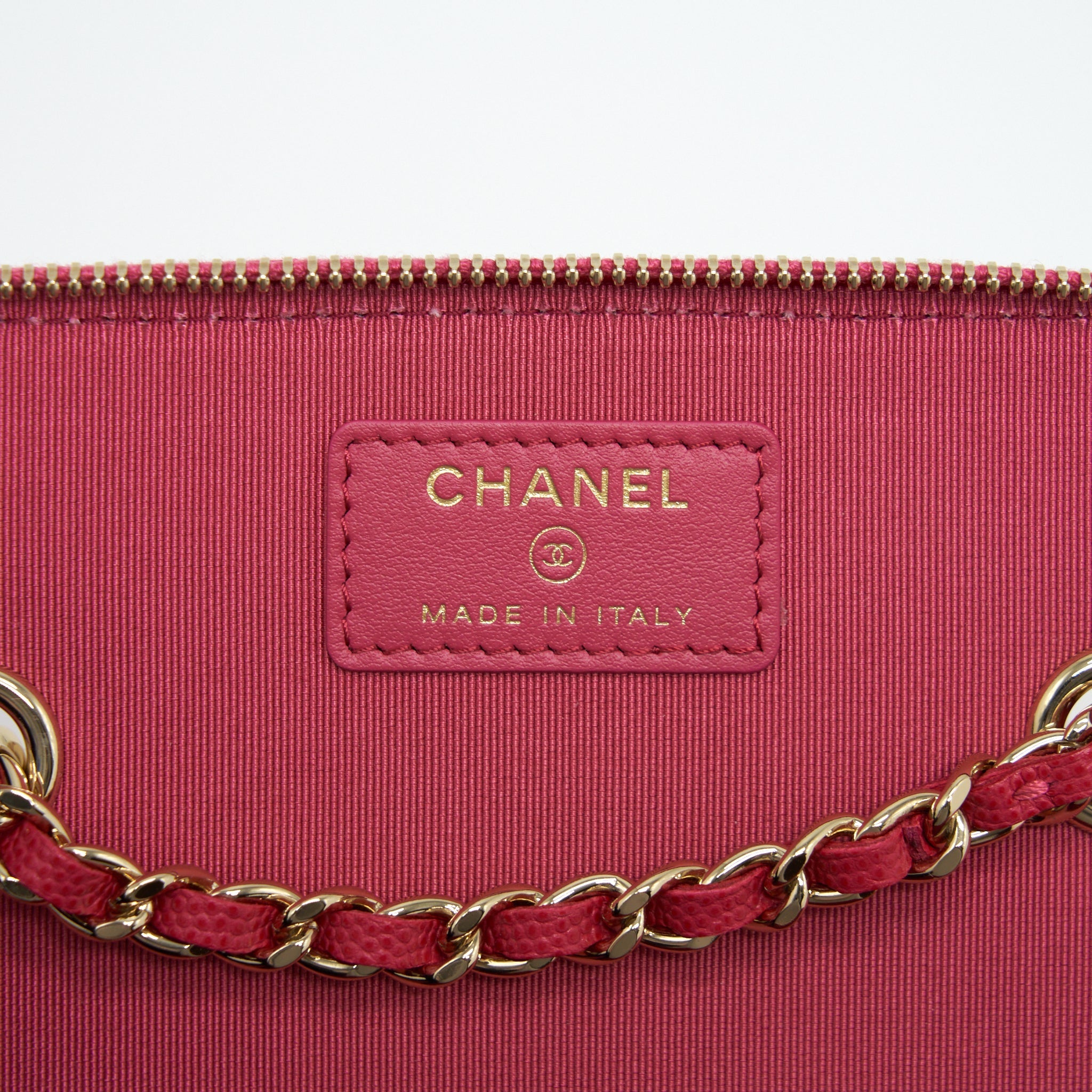CHANEL LONG VANITY CASE CAVIAR HOT PINK LGHW