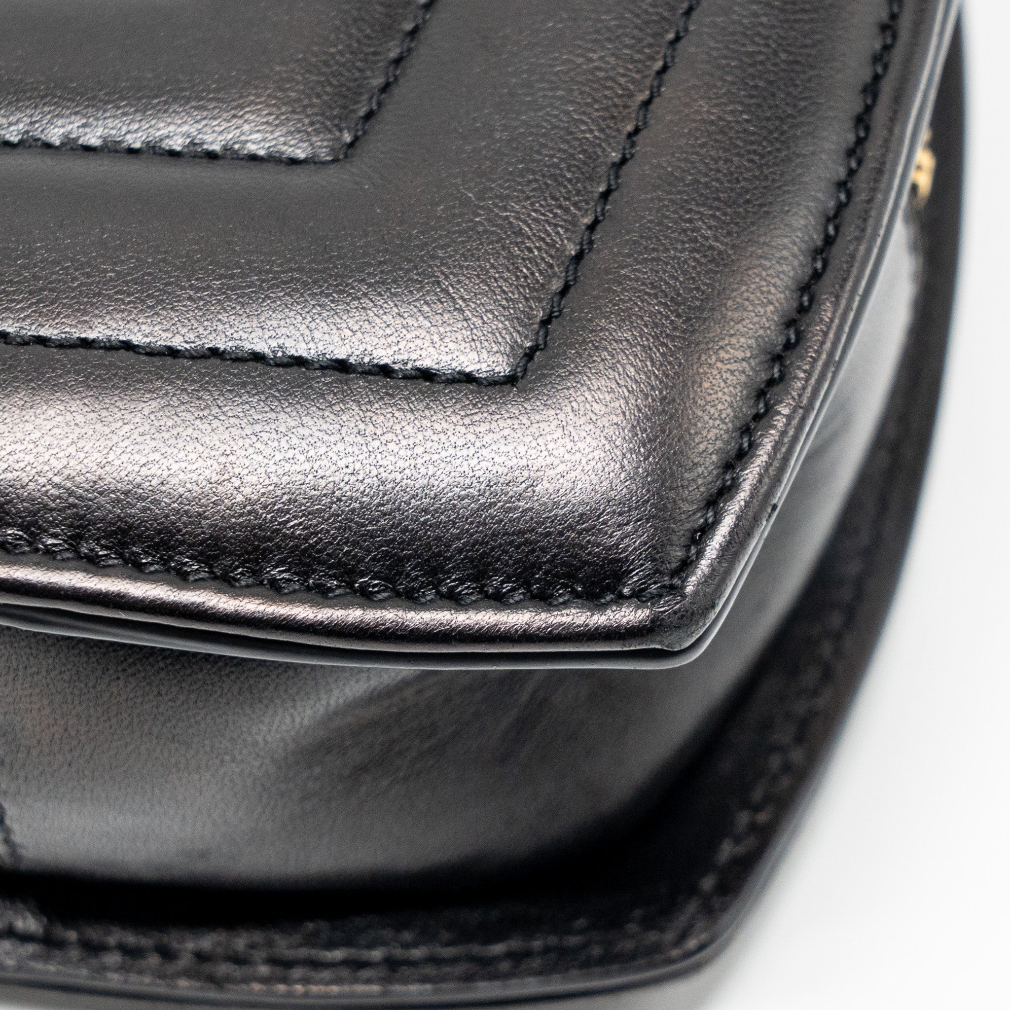 SAINT LAURENT/YSL LOVE HEART CHAIN BAG LAMBSKIN BLACK GHW