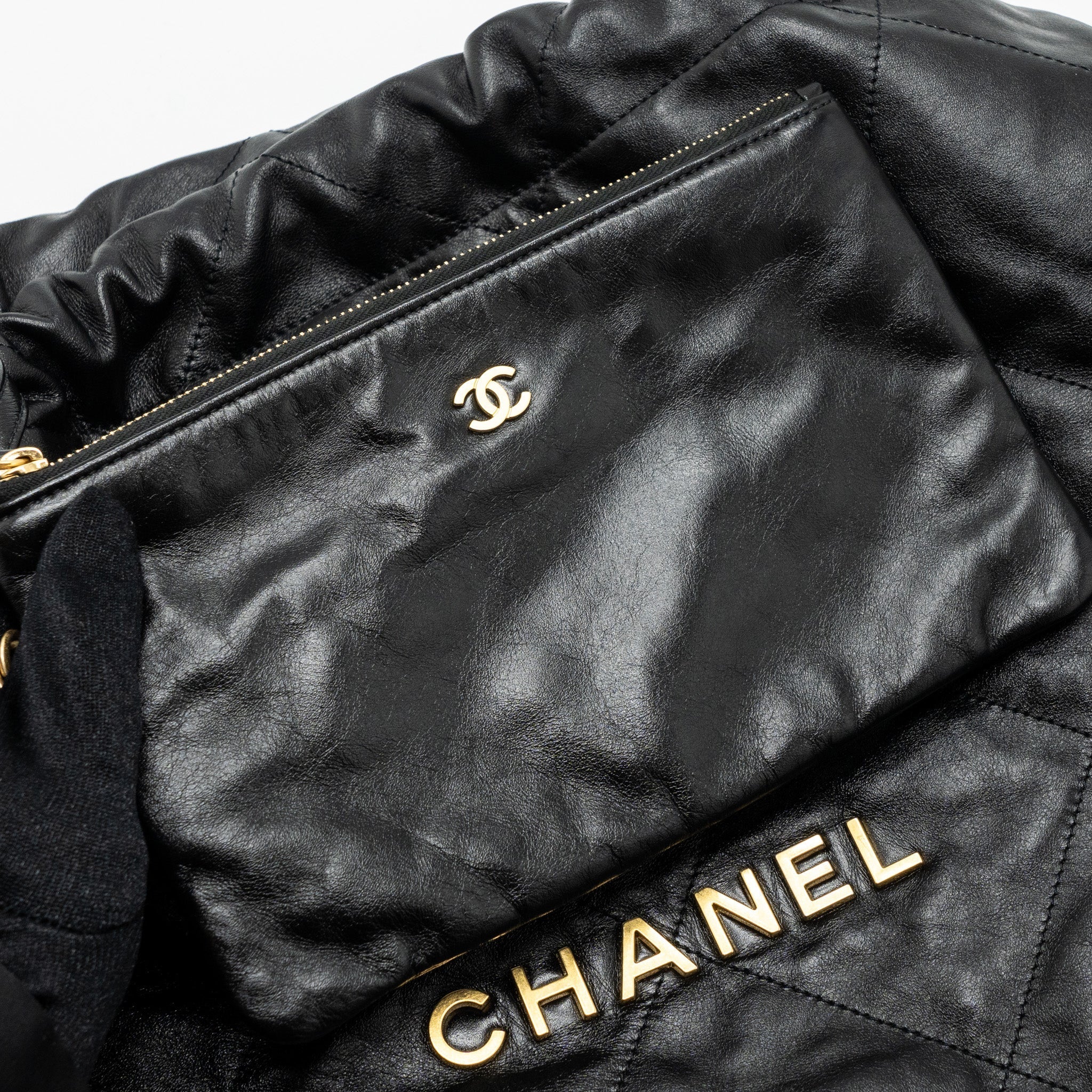 CHANEL MEDIUM 22 BAG SHINY CALFSKIN BLACK BRUSHED GHW(MICROCHIP)