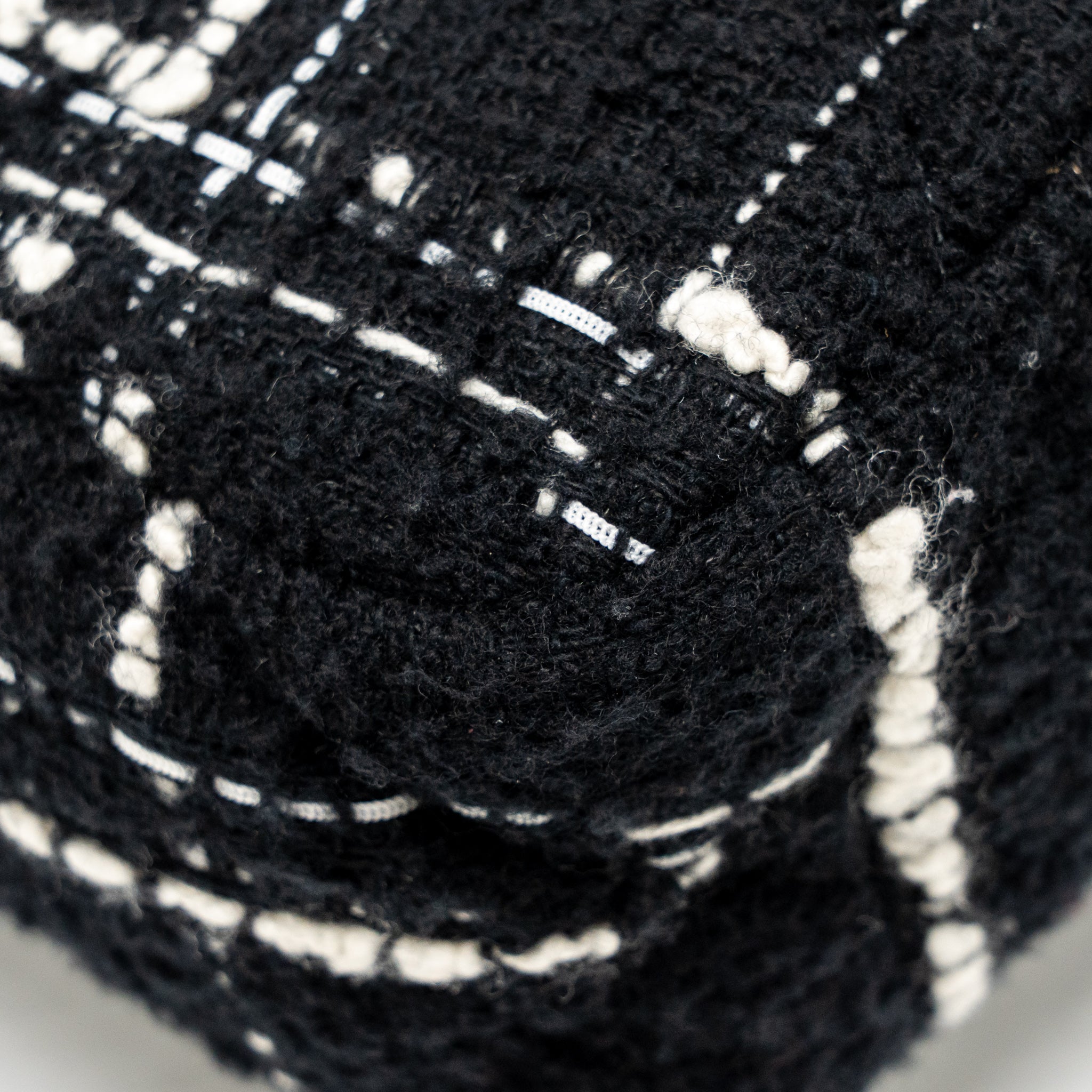 CHANEL SMALL 19 BAG TWEED BLACK / WHITE MULTICOLOUR HARDWARE (MICROCHIP)