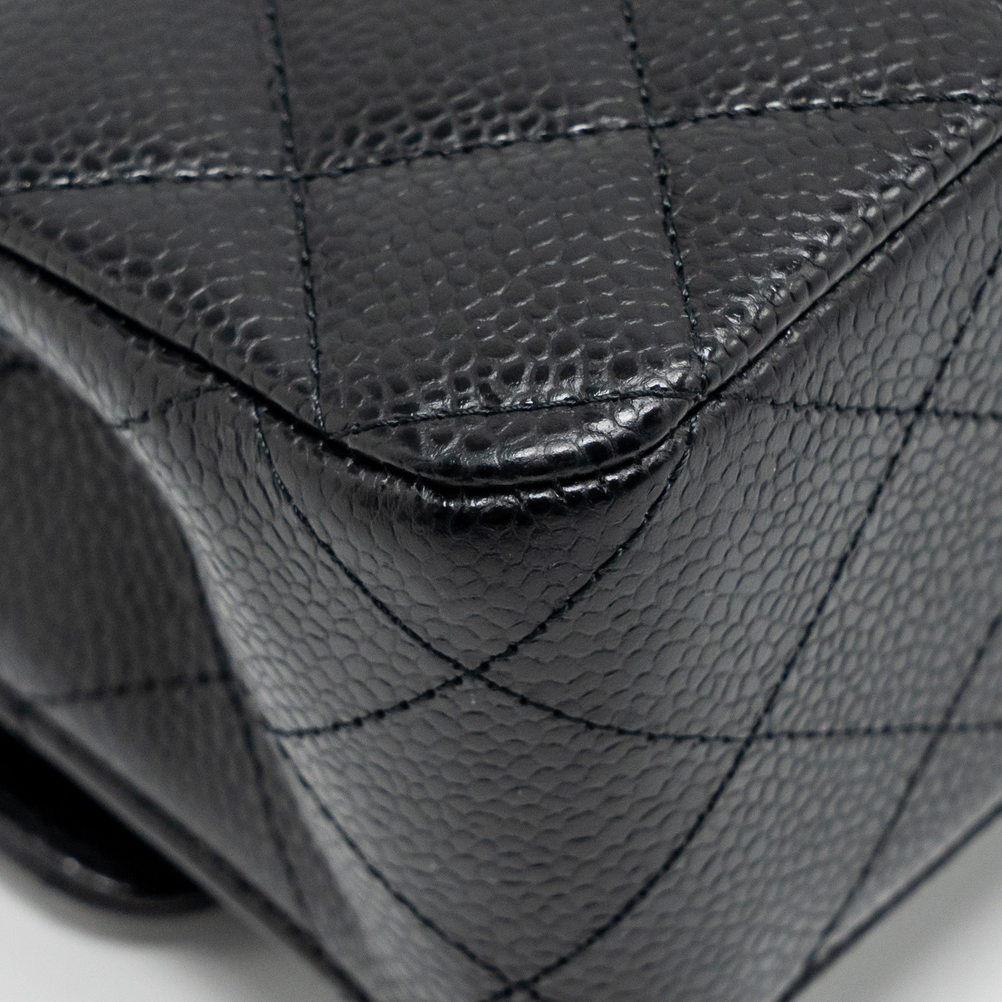 CHANEL MEDIUM CLASSIC DOUBLE FLAP BAG CAVIAR BLACK GHW (MICROCHIP)