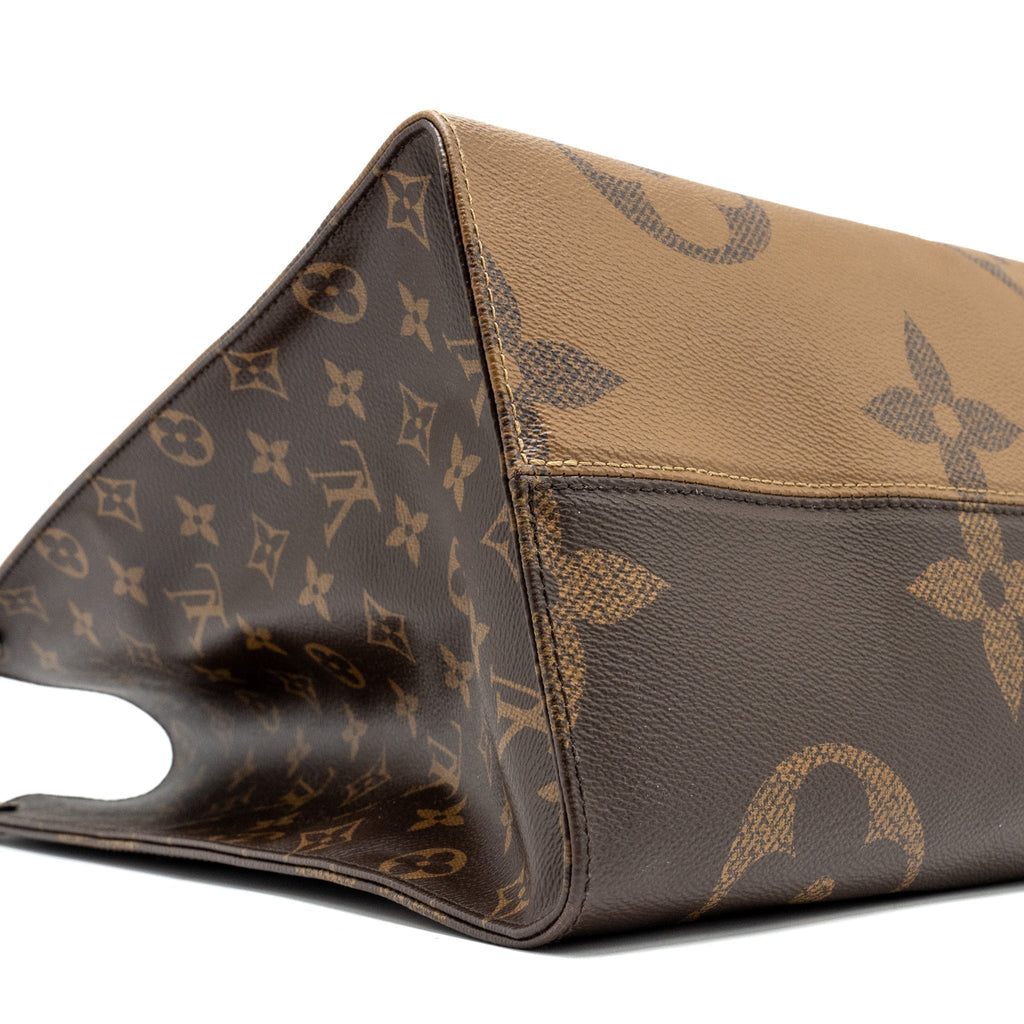 LOUIS VUITTON ONTOEGO GM MONOGRAM CANVAS GHW