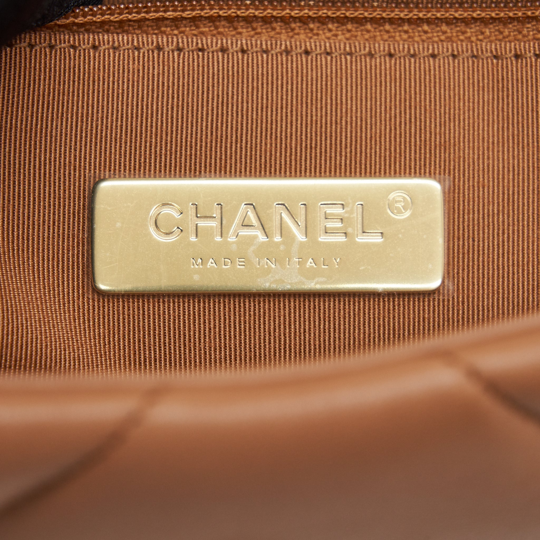 CHANEL 21P CARAMEL SMALL 19 FLAP BAG GHW
