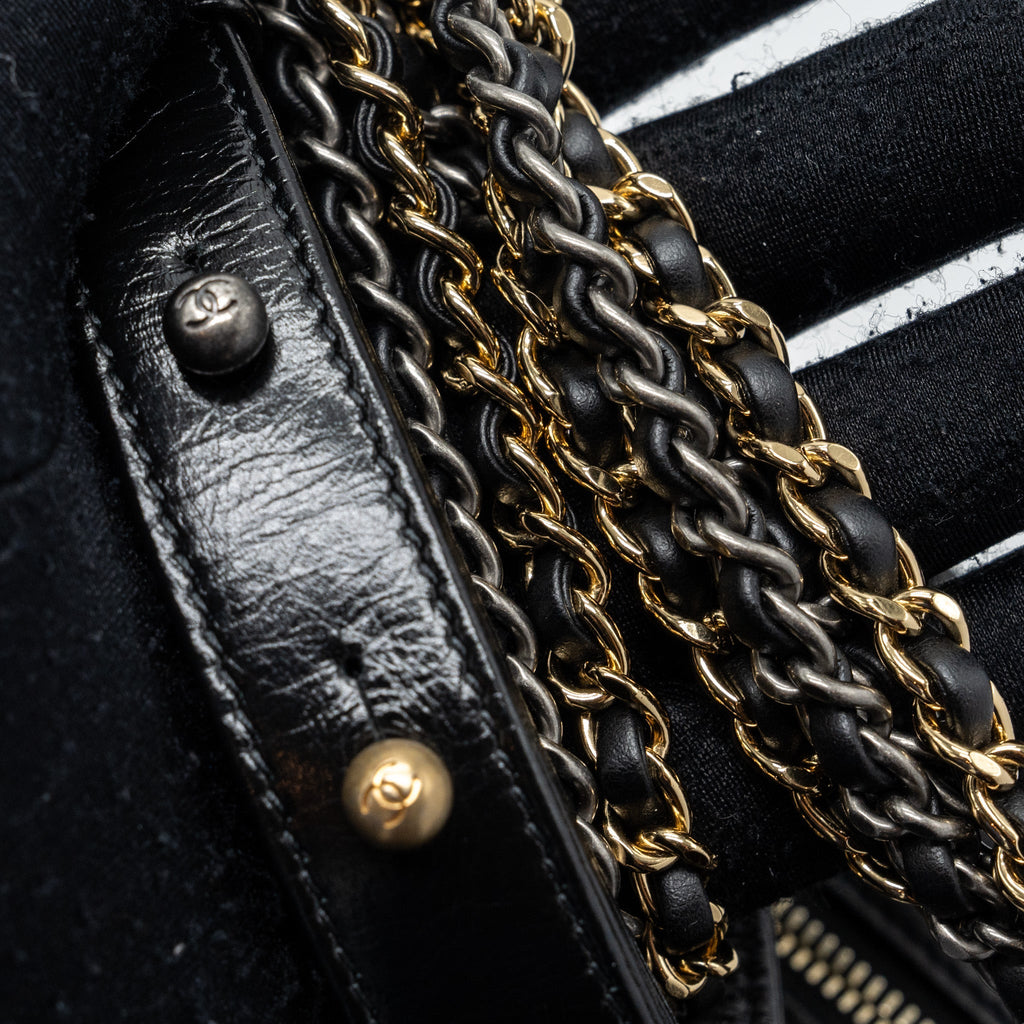 CHANEL LARGE GABRIELLE HOBO BAG  AGED CALFSKIN BLACK MULTICOLOUR HARDWARE