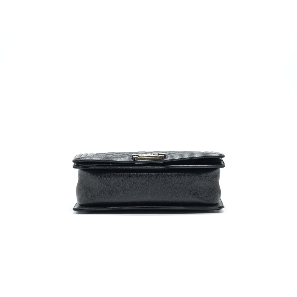 CHANEL MEDIUM BOY CHANEL BAG CAVIAR BLACK RUTHENIUM HARDWARE