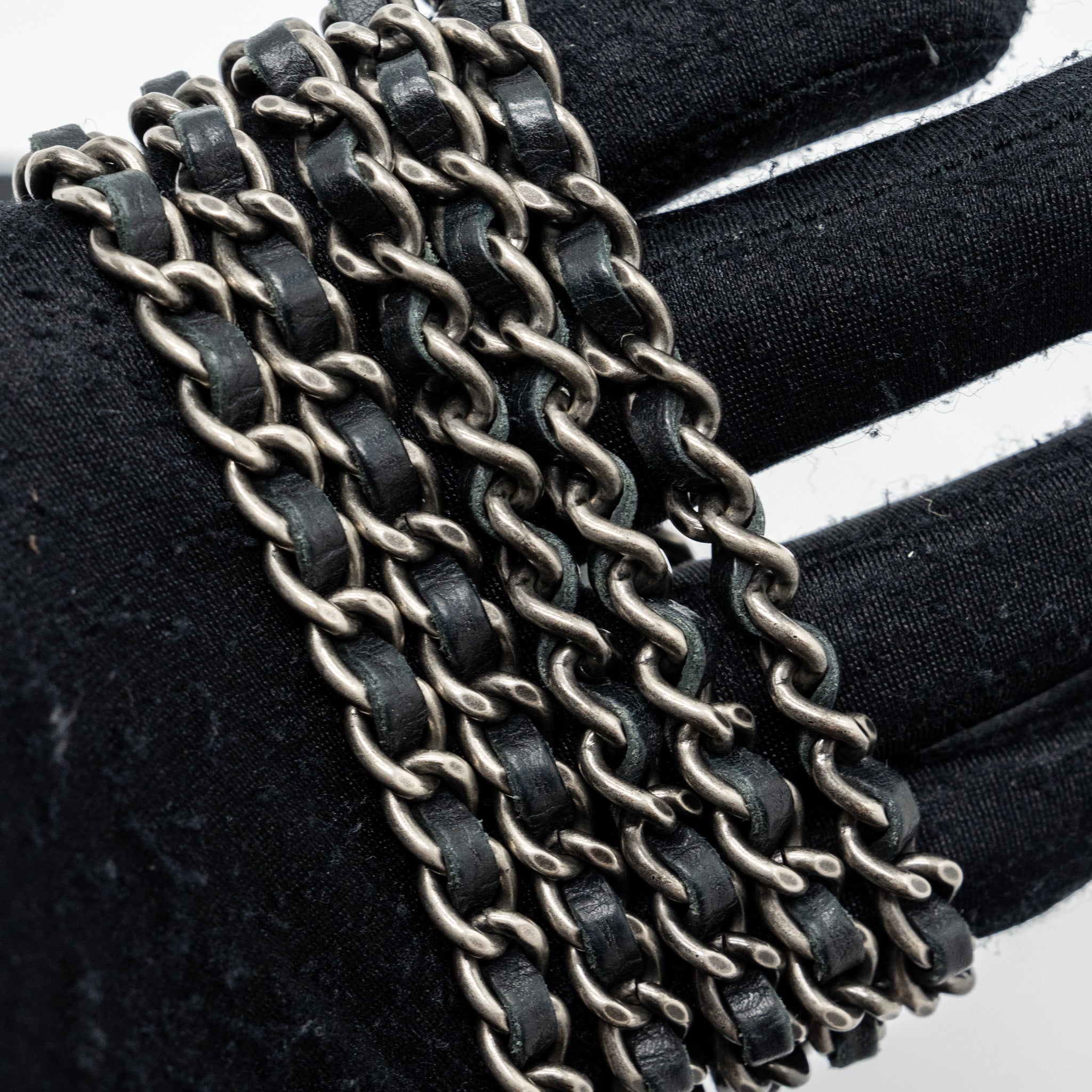 CHANEL 2.55 WALLET ON CHAIN AGED CALFSKIN BLACK RUTHENIUM SHW