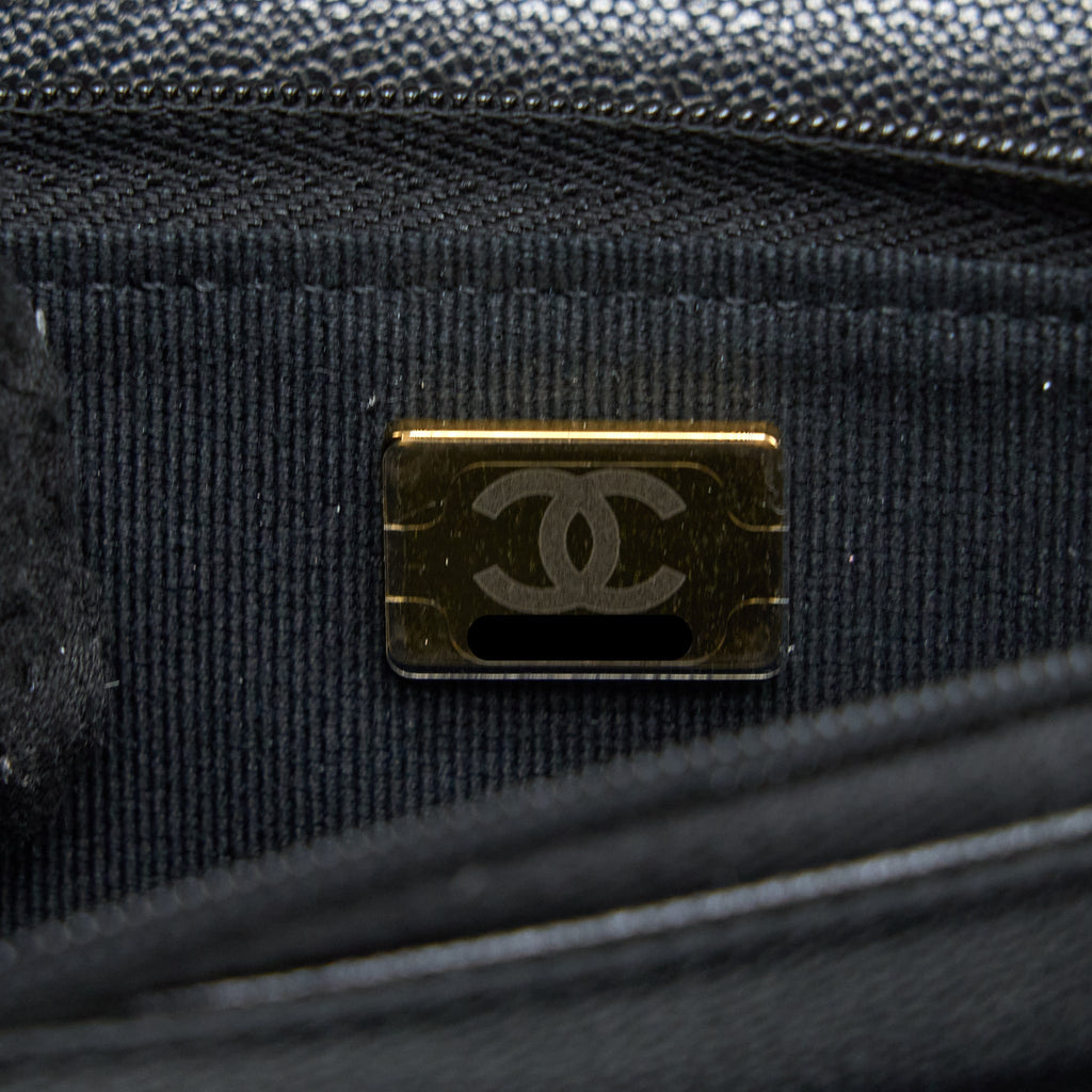 CHANEL 22B DETAIL CC LOGO WALLET ON CHAIN CAVIAR BLACK LGHW (MICROCHIP)