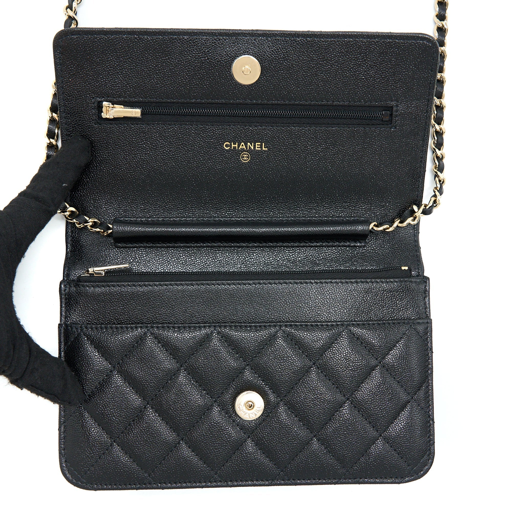 CHANEL 22B DETAIL CC LOGO WALLET ON CHAIN CAVIAR BLACK LGHW (MICROCHIP)