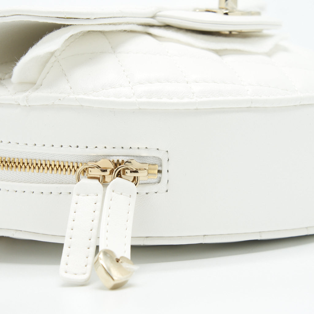 CHANEL 22S HEART BAG LAMBSKIN WHITE LGHW (MICROCHIP)