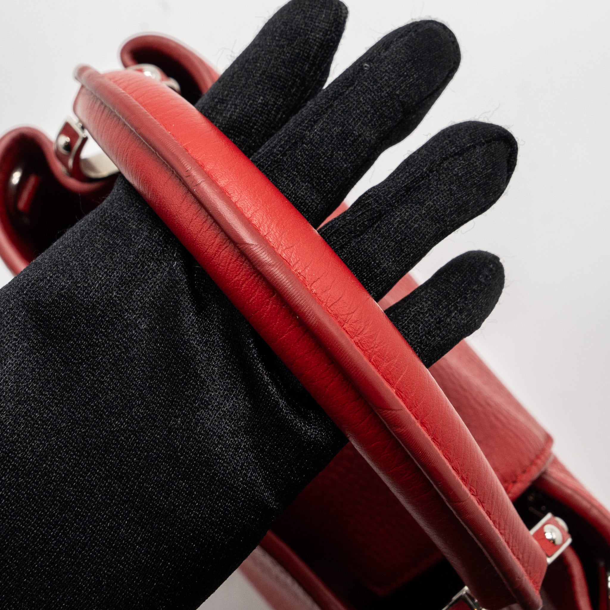 LOUIS VUITTON CAPUCINES BB TAURILLON RED GHW
