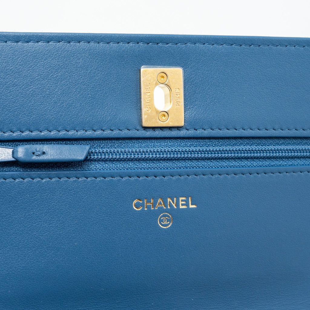 CHANEL 22C PEARL CRUSH WALLET ON CHAIN DENIM BLUE GHW (MICROCHIP)