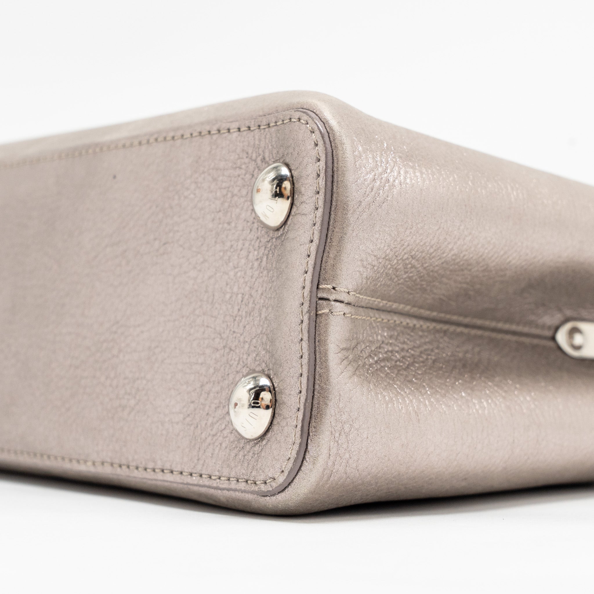 LOUIS VUITTON CAPUCINES BB LEATHER METALLIC SILVER SHW