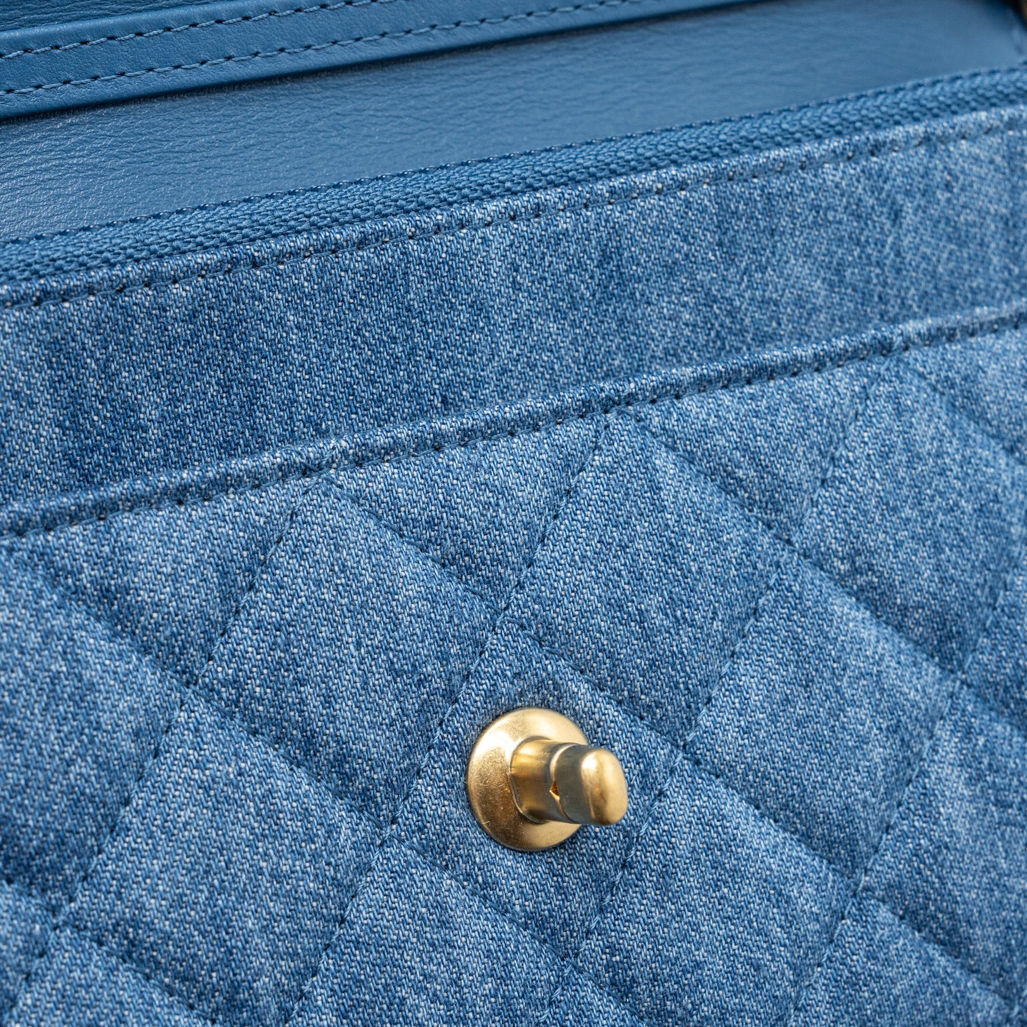 CHANEL 22C PEARL CRUSH WALLET ON CHAIN DENIM BLUE GHW (MICROCHIP)