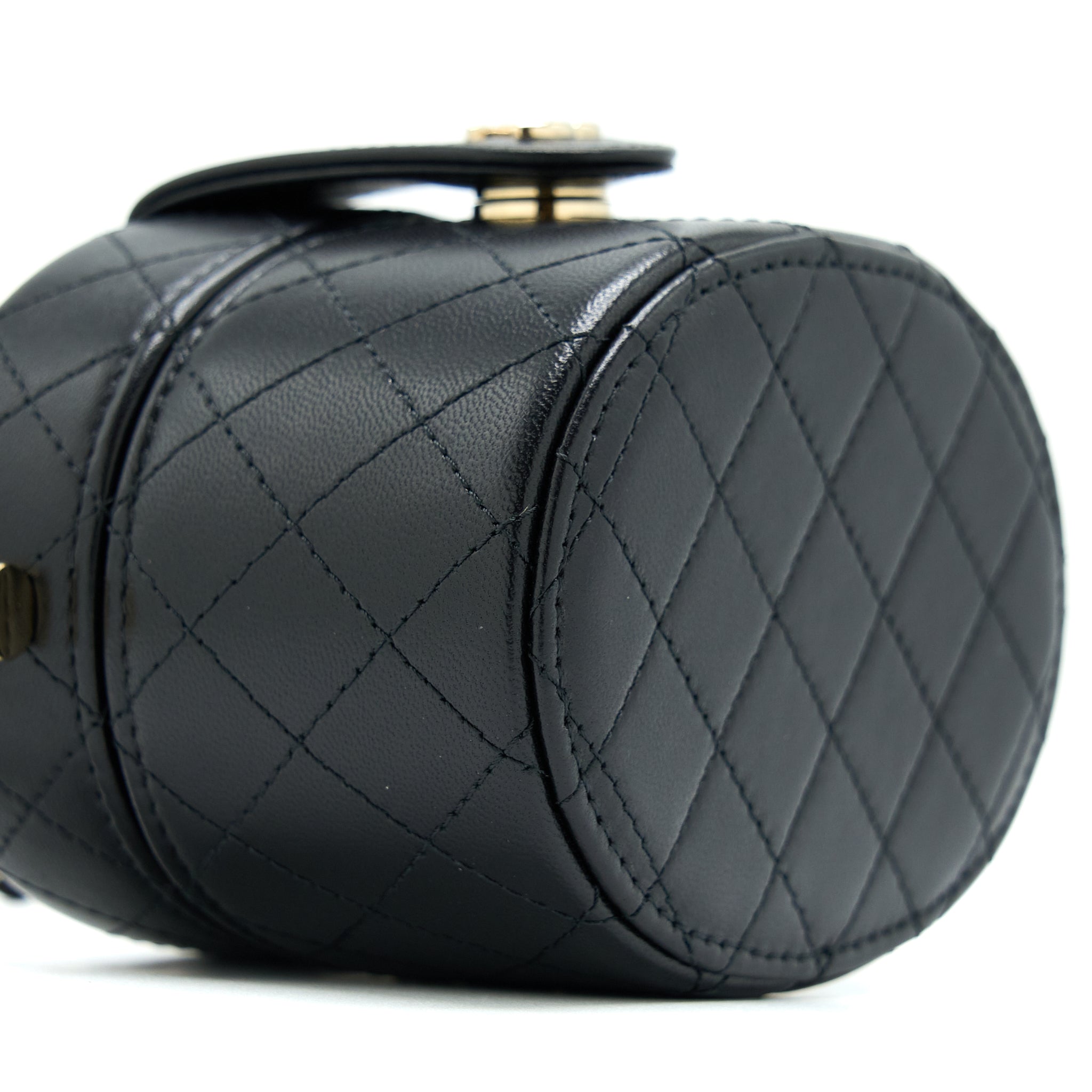 CHANEL MINI ROUND VANITY WITH CHAIN LAMBSKIN BLACK LGHW