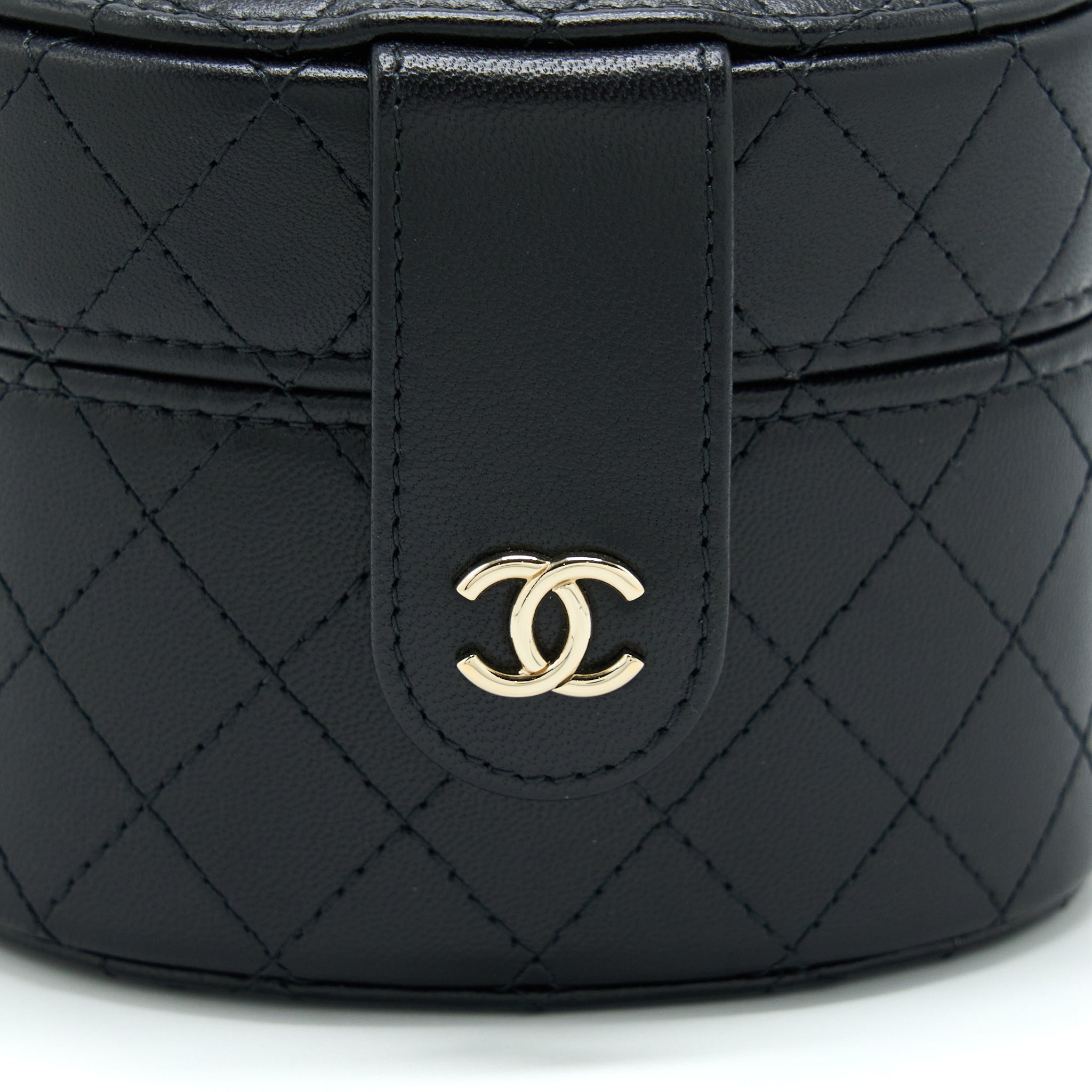 CHANEL MINI ROUND VANITY WITH CHAIN LAMBSKIN BLACK LGHW