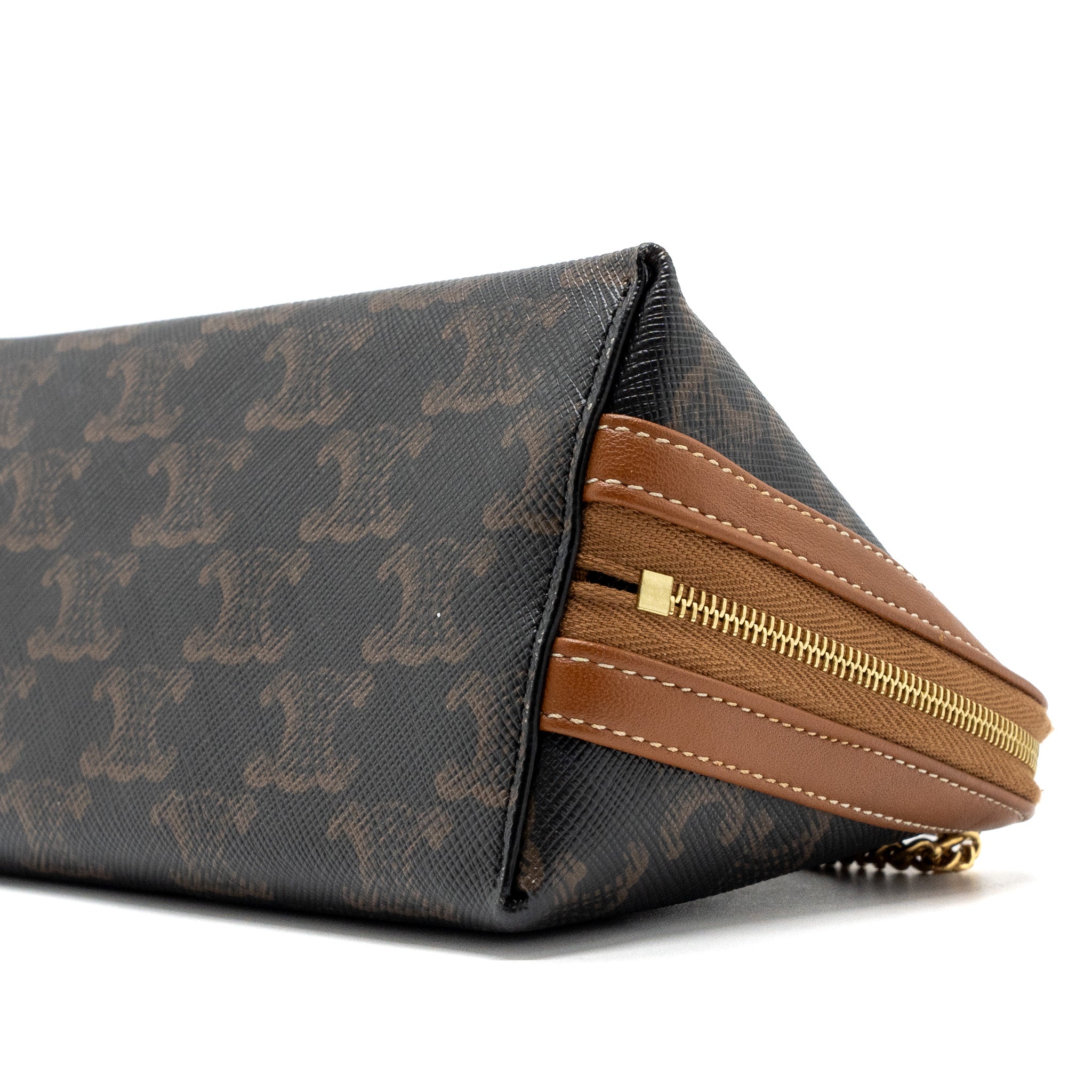 CELINE CLUTCH WITH CHAIN TRIOMPHE CANVAS/LAMBSKIN TAN GHW