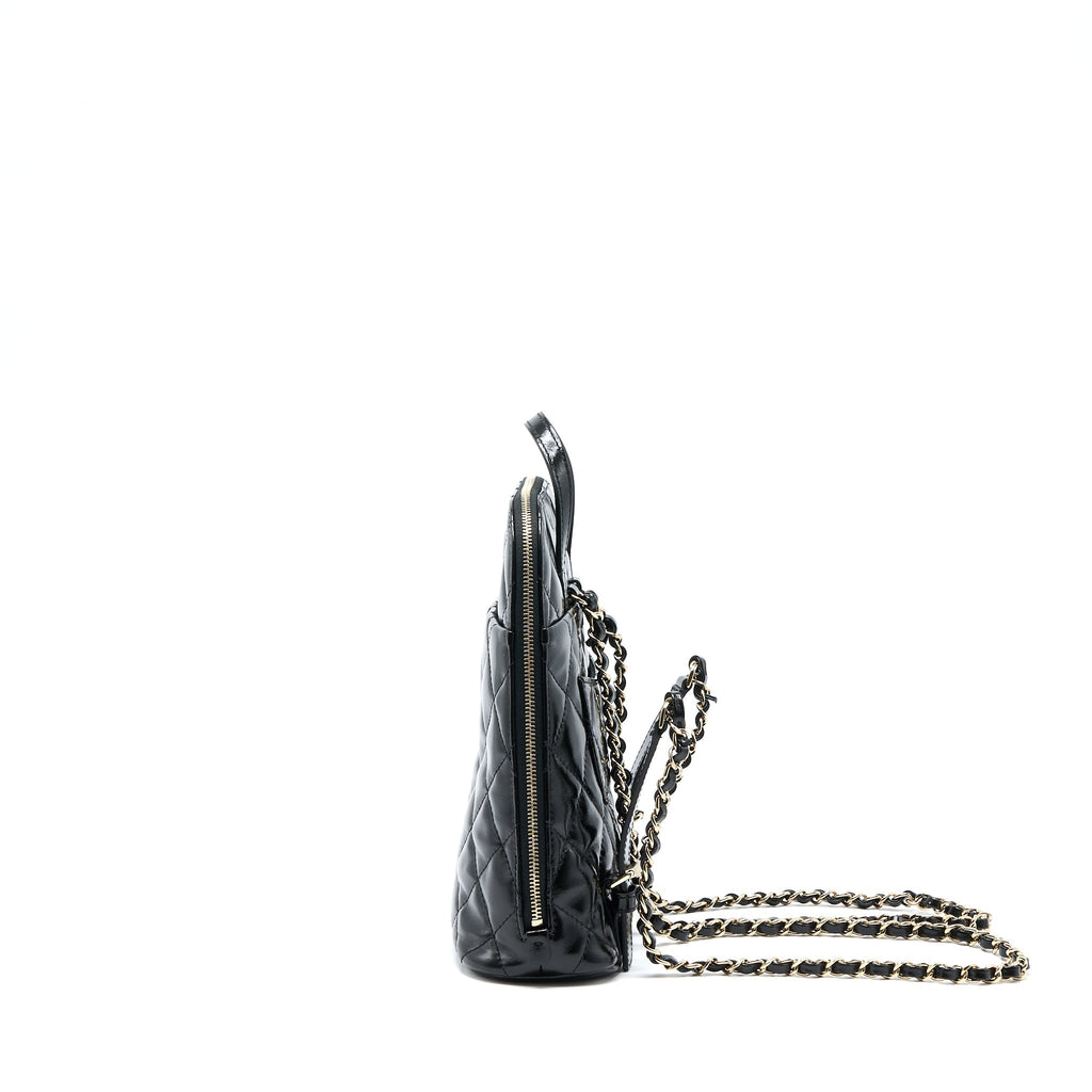 CHANEL 22A BACKPACK PATENT BLACK LGHW (MICROCHIP)