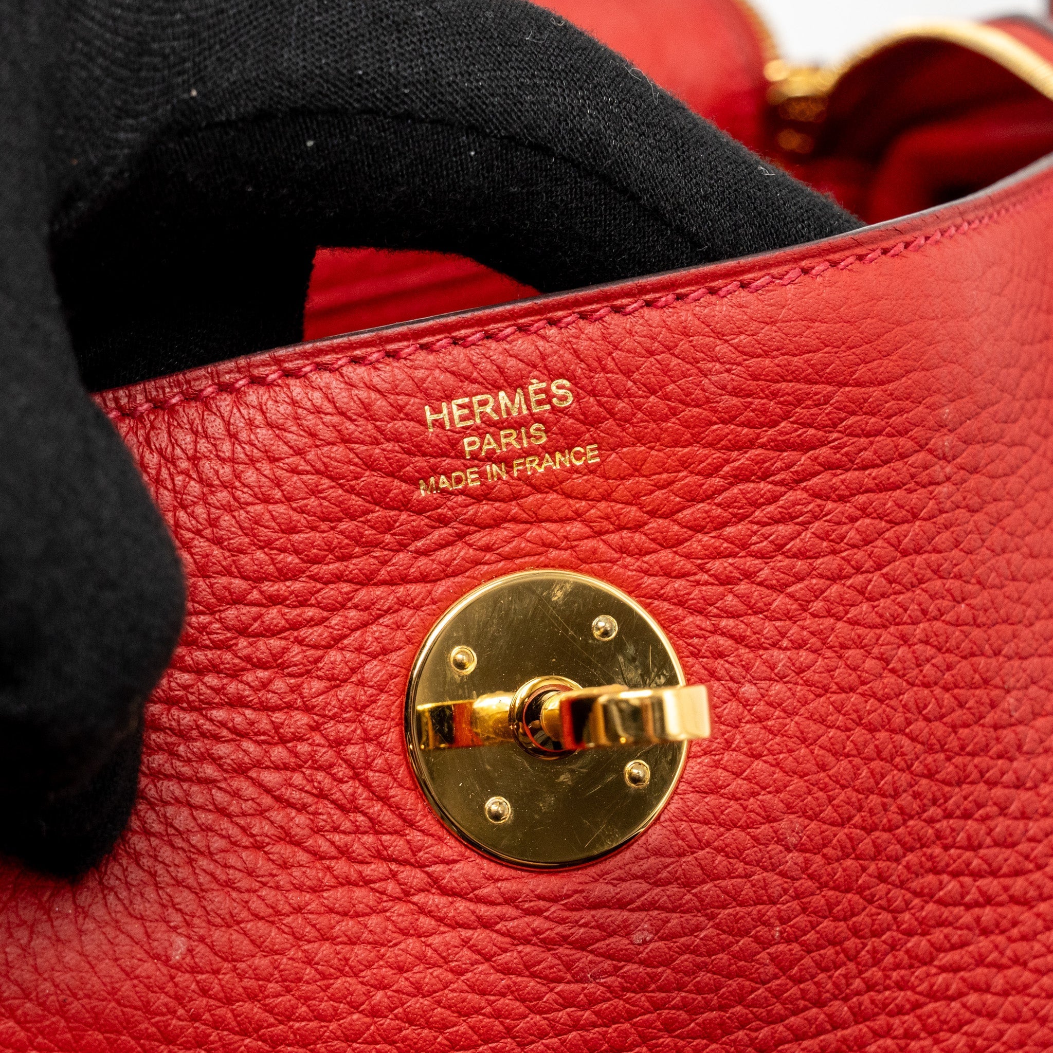 HERMES LINDY 26 CLEMENCE ROUGE CASAQUE GHW