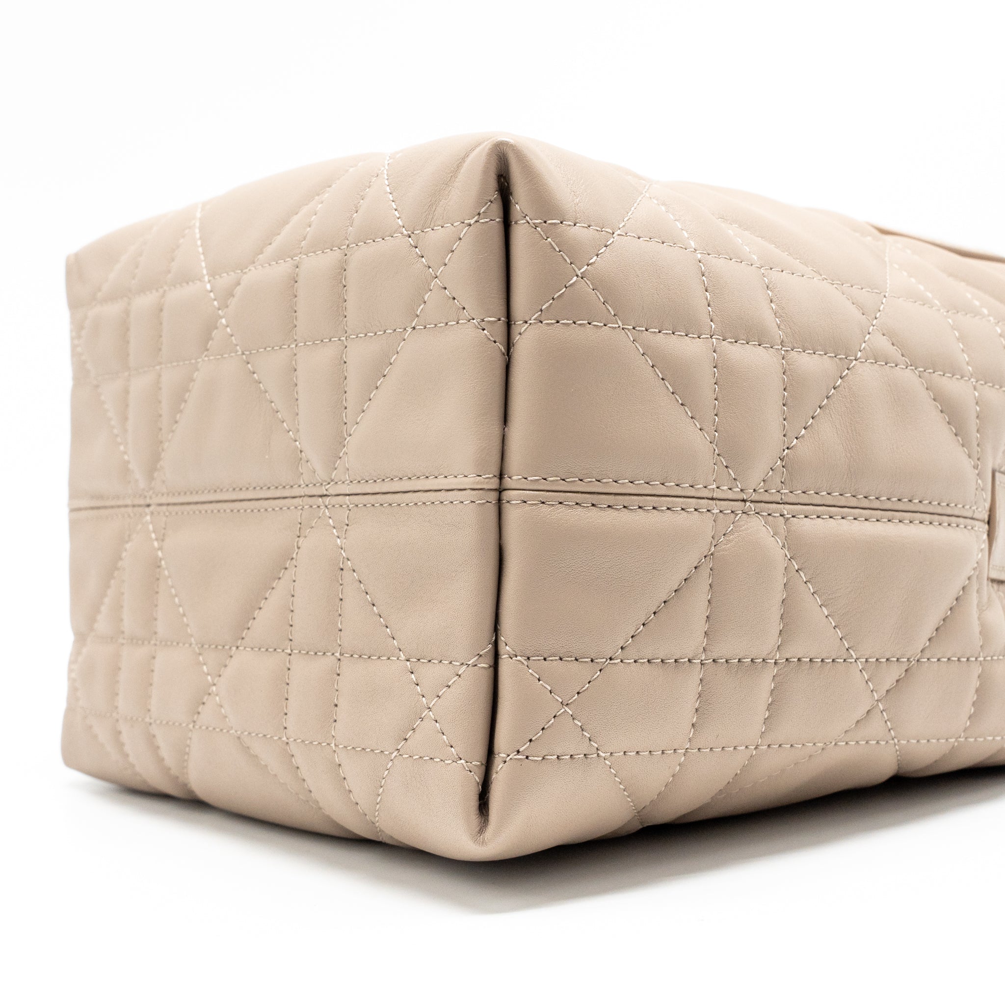 DIOR SMALL TOUJOURS TOTE BAG MACROCANNAGE CALFSKIN POWDER BEIGE LGHW