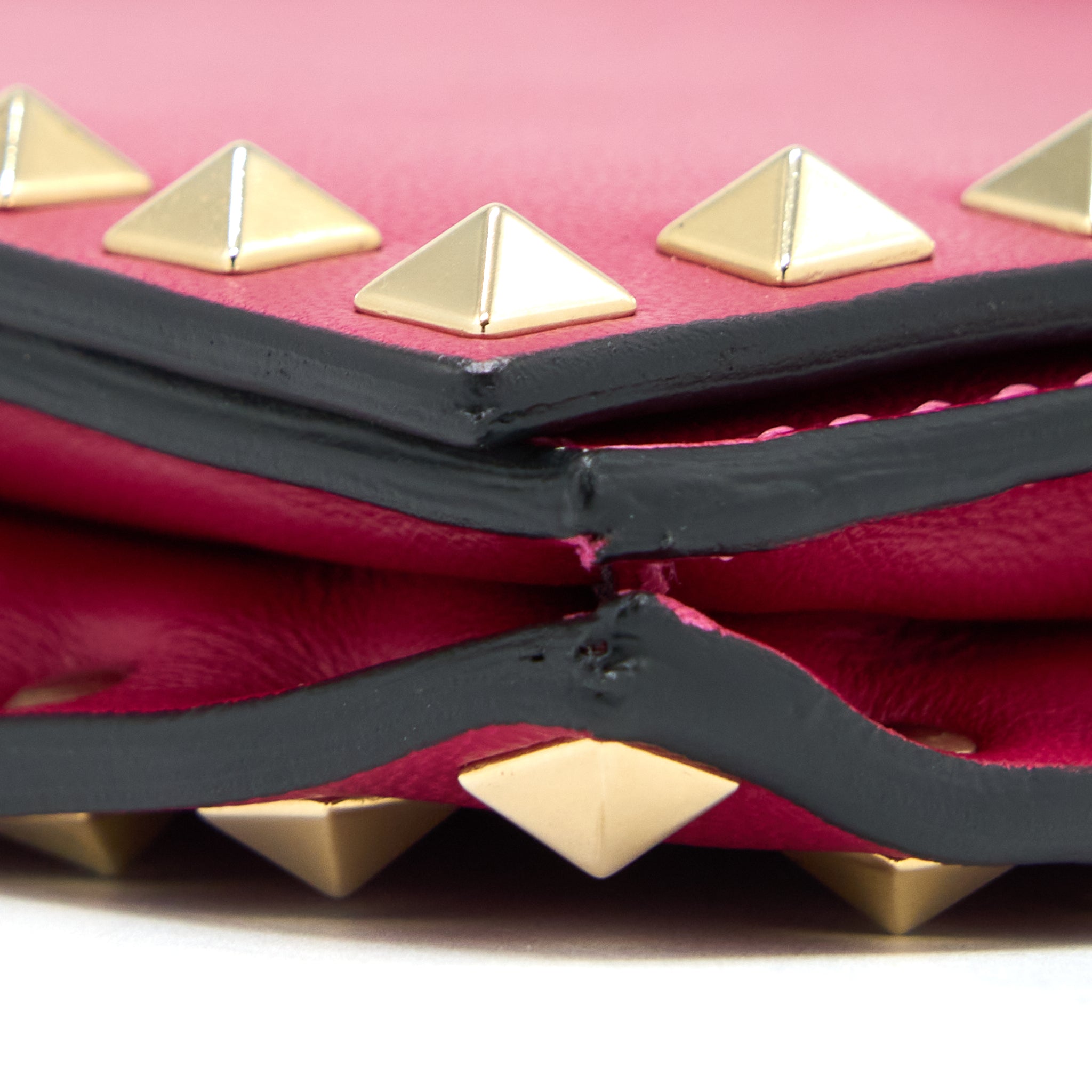 VALENTINO ROCKSTUD CLUTCH RED GHW