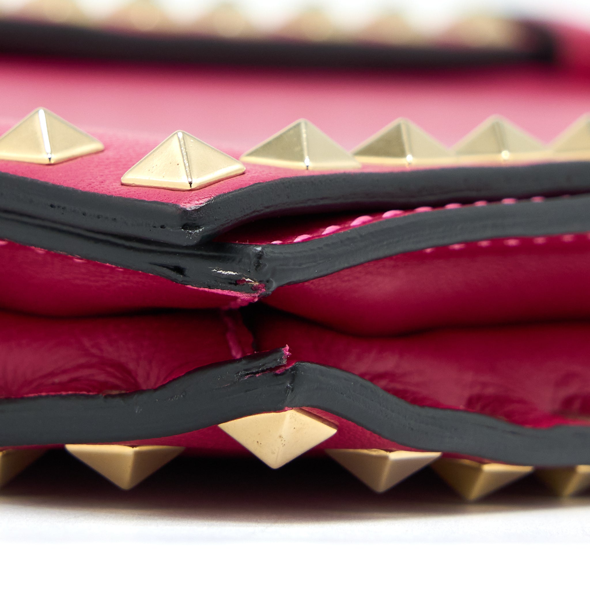 VALENTINO ROCKSTUD CLUTCH RED GHW