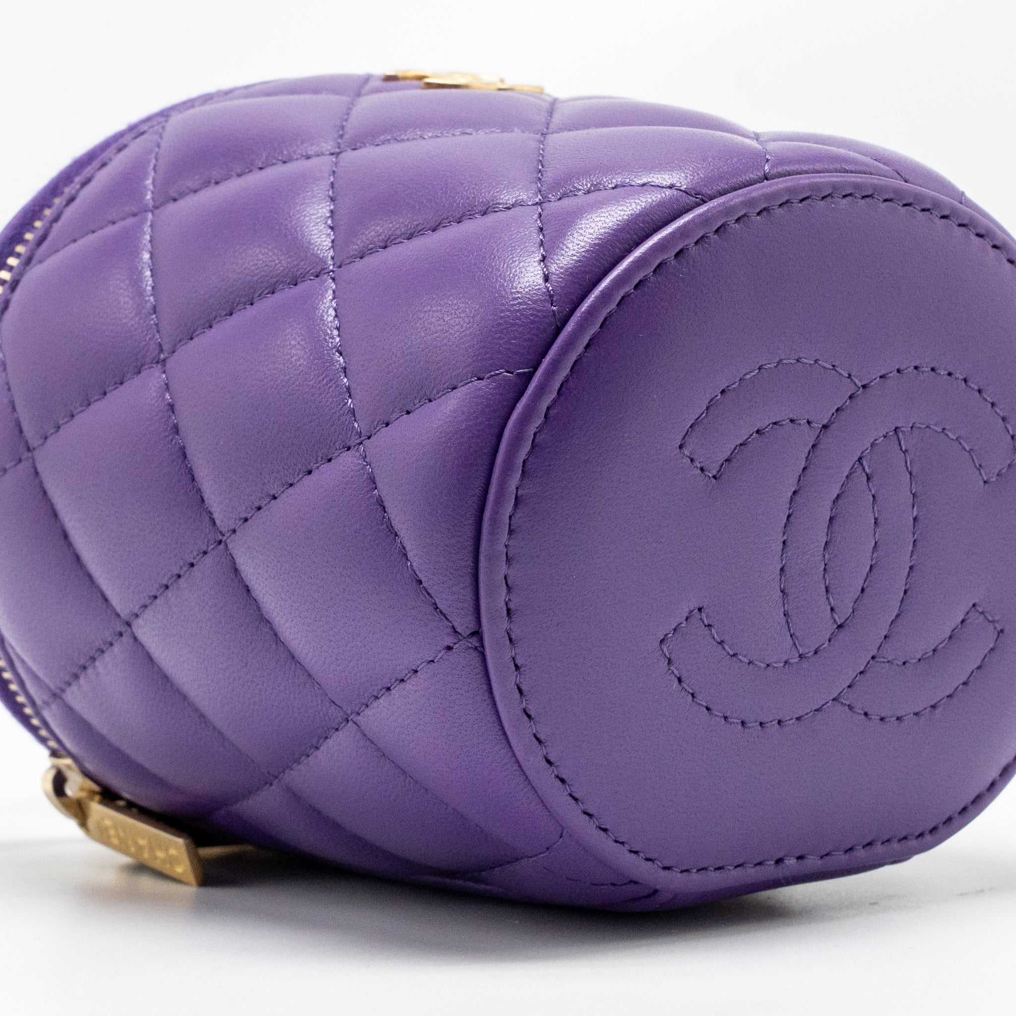 CHANEL 22A VANITY WITH CHAIN LAMBSKIN PURPLE GHW (MICROCHIP)