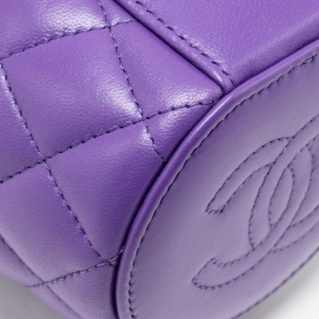 CHANEL 22A VANITY WITH CHAIN LAMBSKIN PURPLE GHW (MICROCHIP)